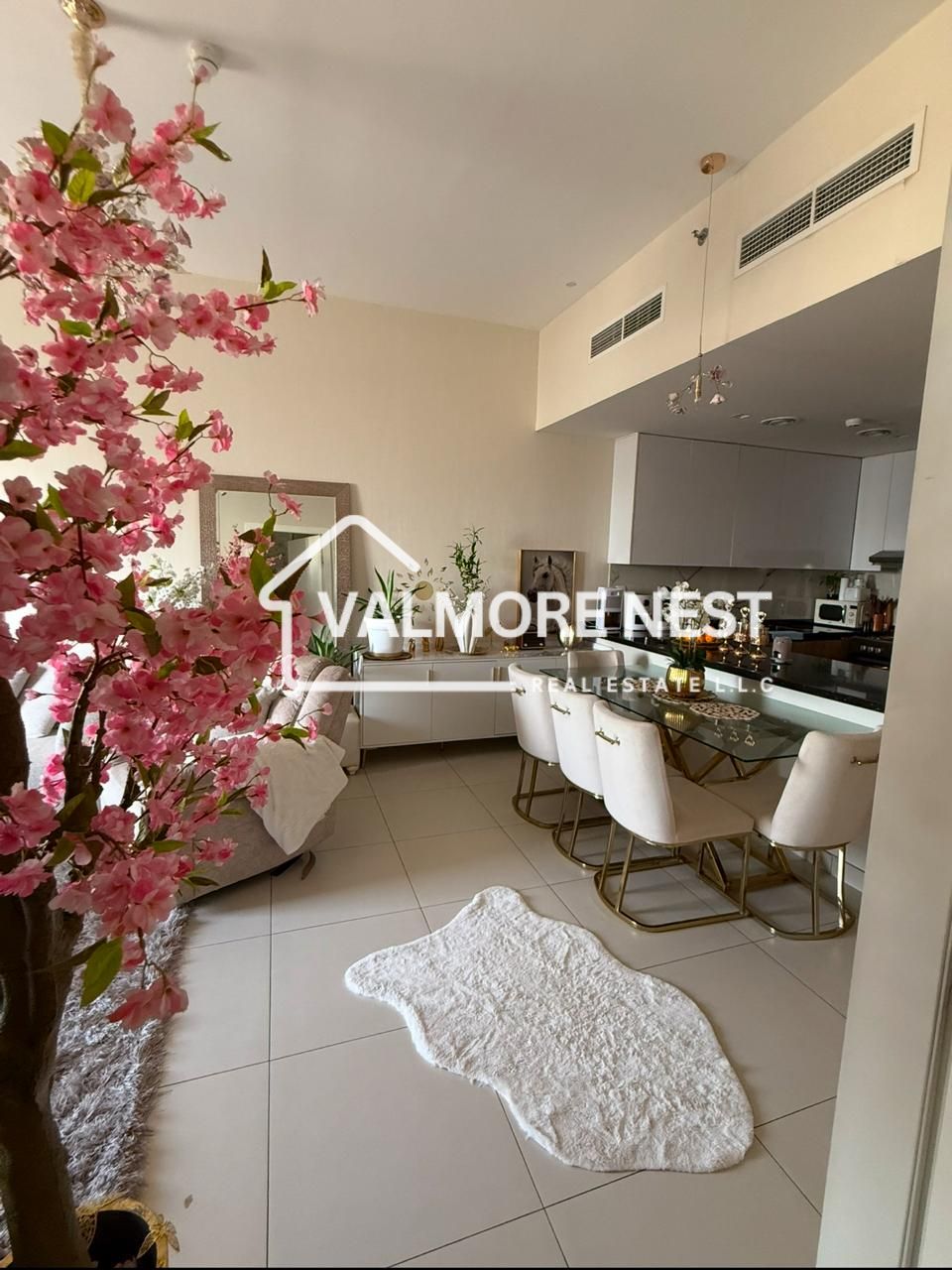 Premium furnished unit I Ready to move I In best price I Prime spot