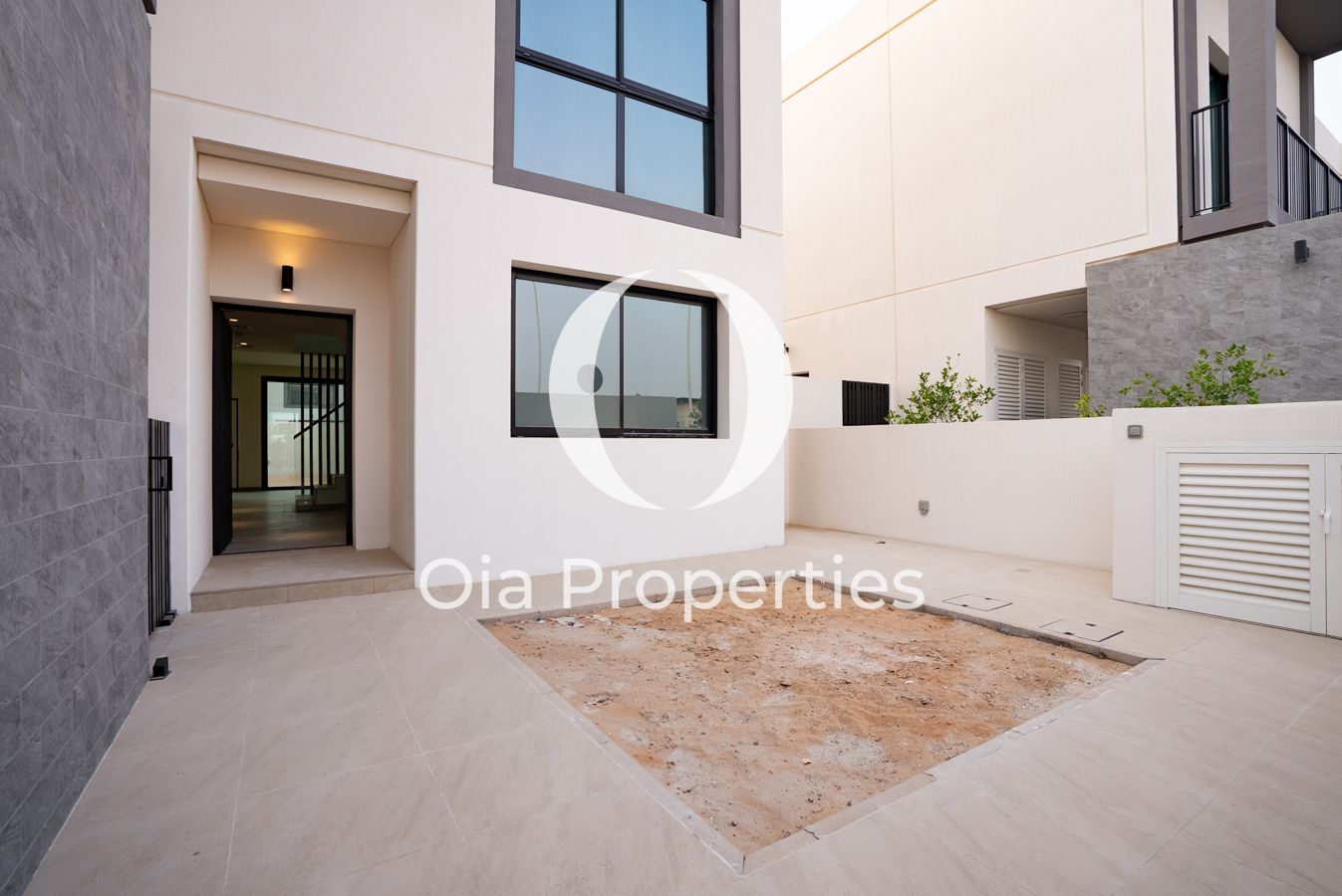 3BR Duplex | Luxury Living | Expansive Interiors