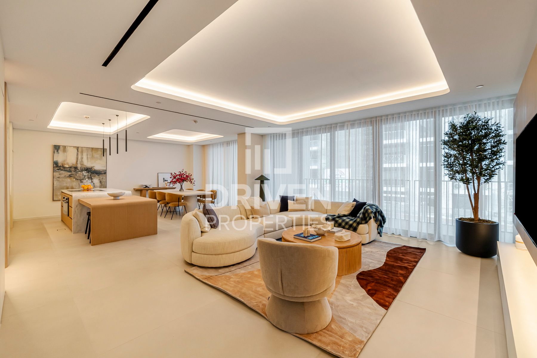 Stylish Apt | Fully Upgraded with Maids Room