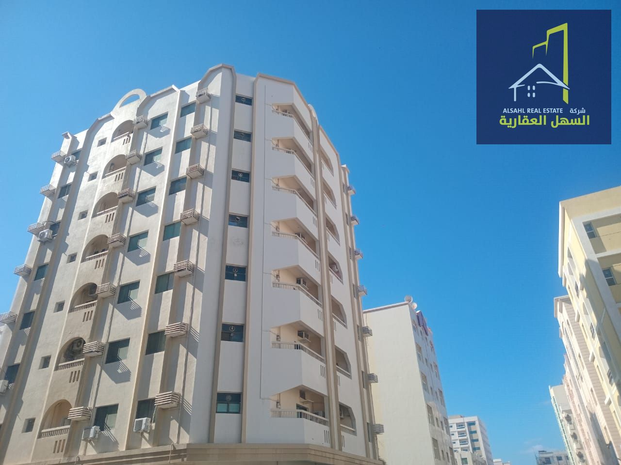 Building for sale in Al Butaina area, corner lot, excellent location near the Corniche