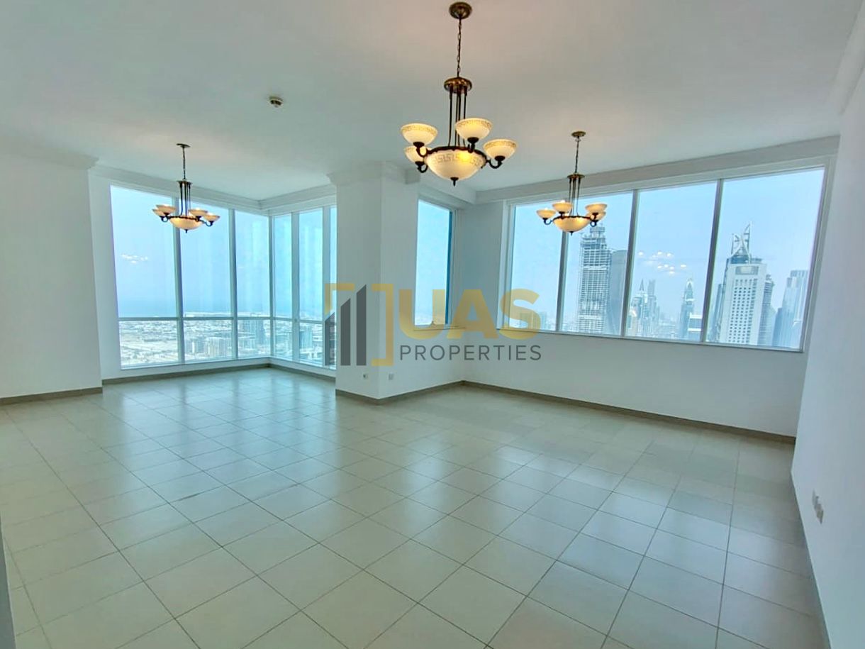 Huge Layout | Near to Metro | Sea View