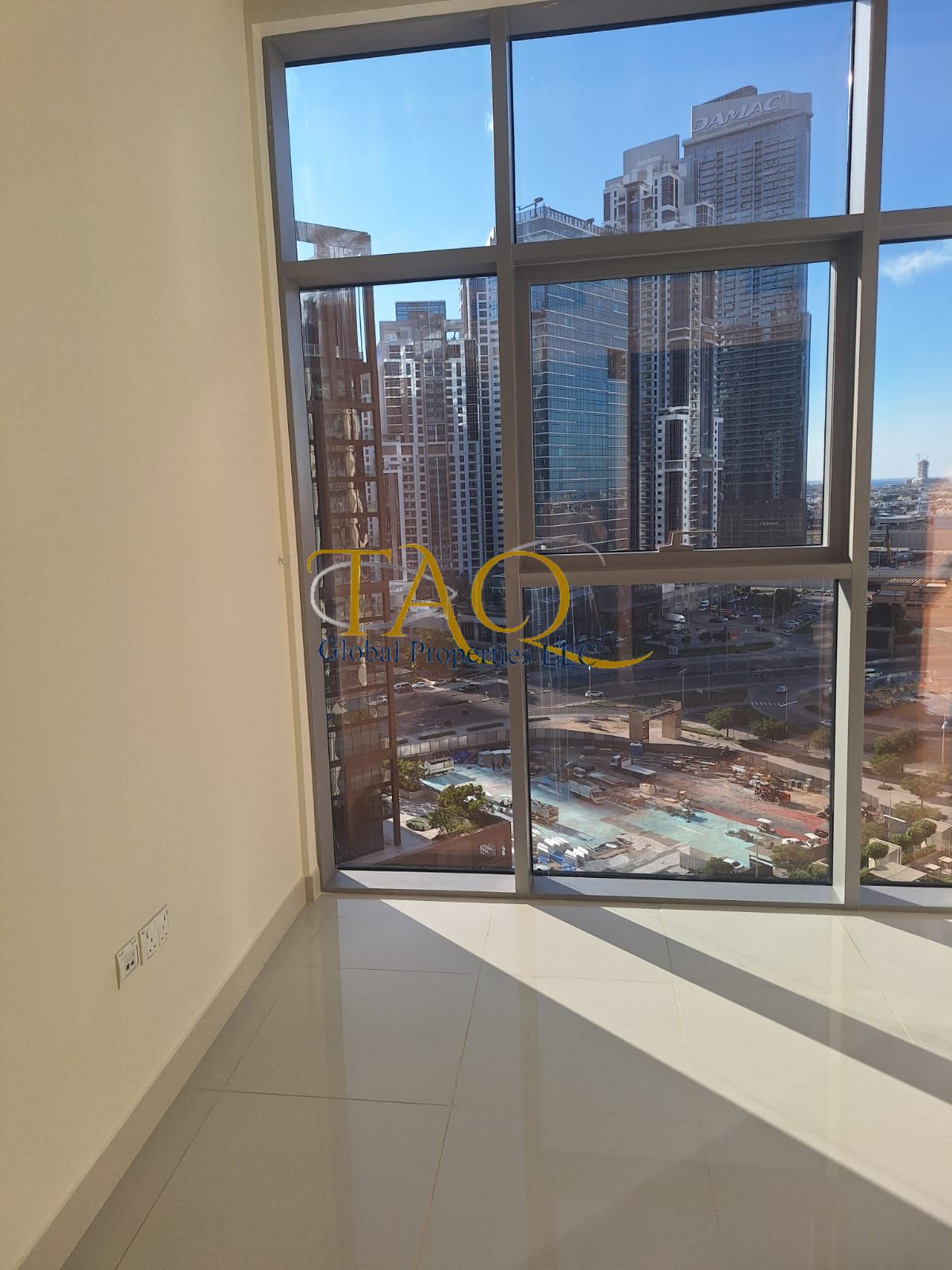Spacious 2 bedroom!!vacant near and clean apartment@235k