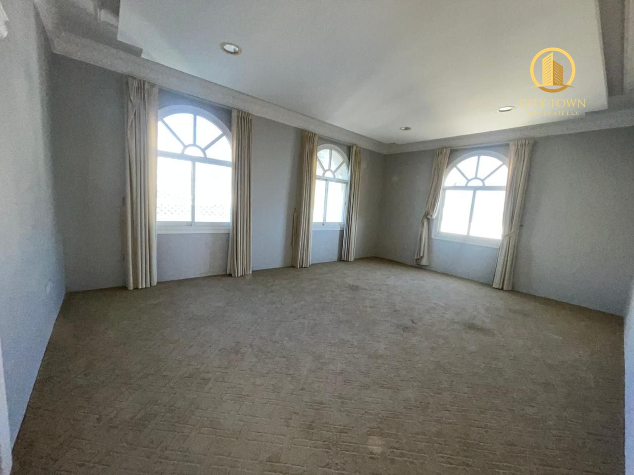 5 bedroom villa, Al Nekhailat Area Sharjah