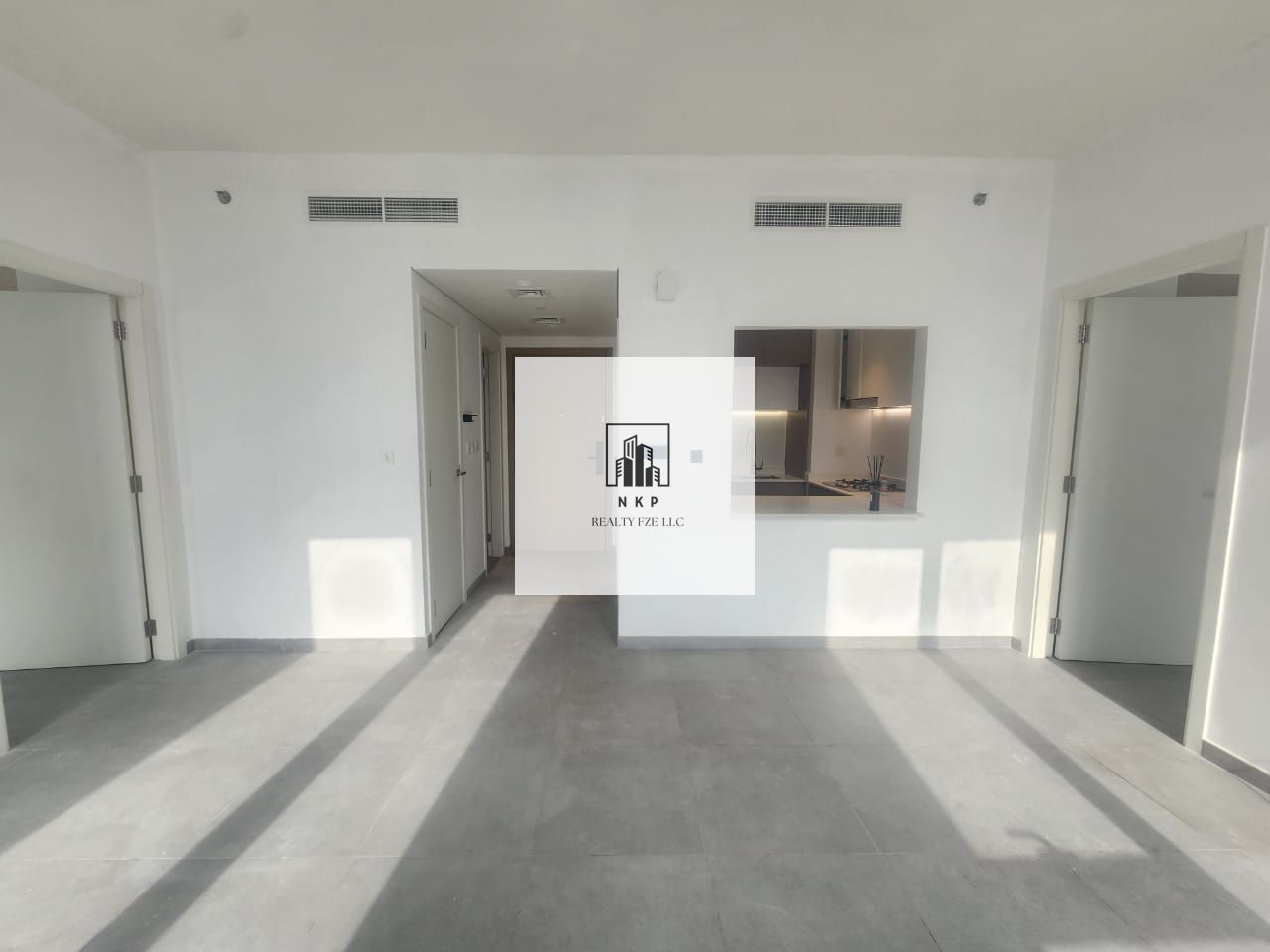 Spacious elegant| 2 bedrooms| Close kitchen| scenic view| Amneties