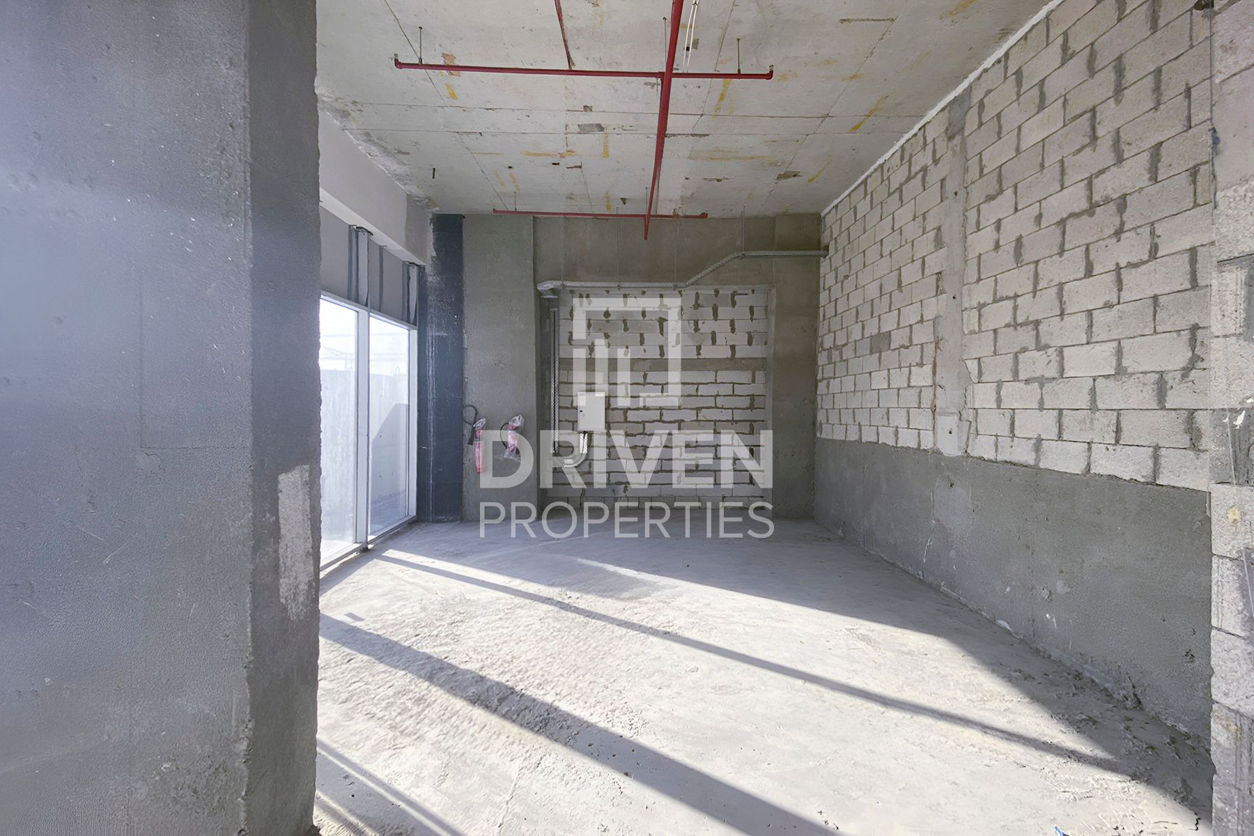 Ready to Move in | Prime Location | Large Layout