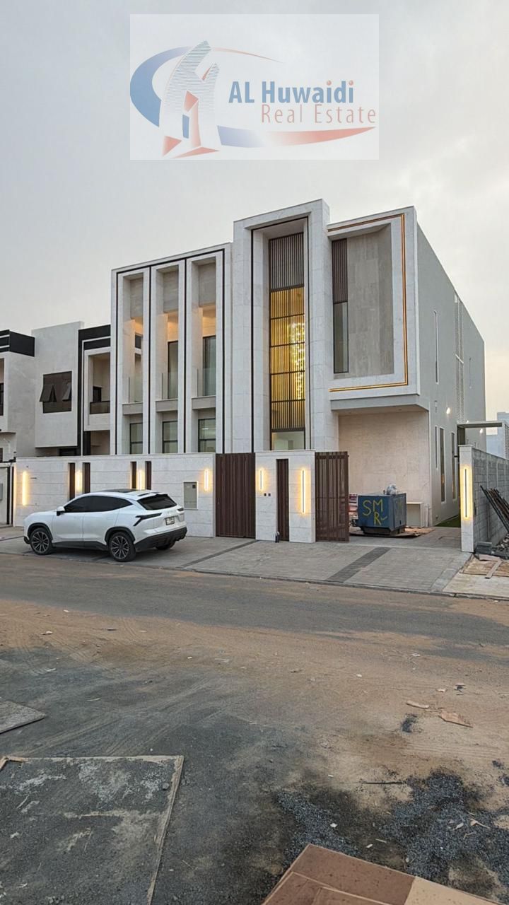 Luxury villa for sale in Al-Aliya