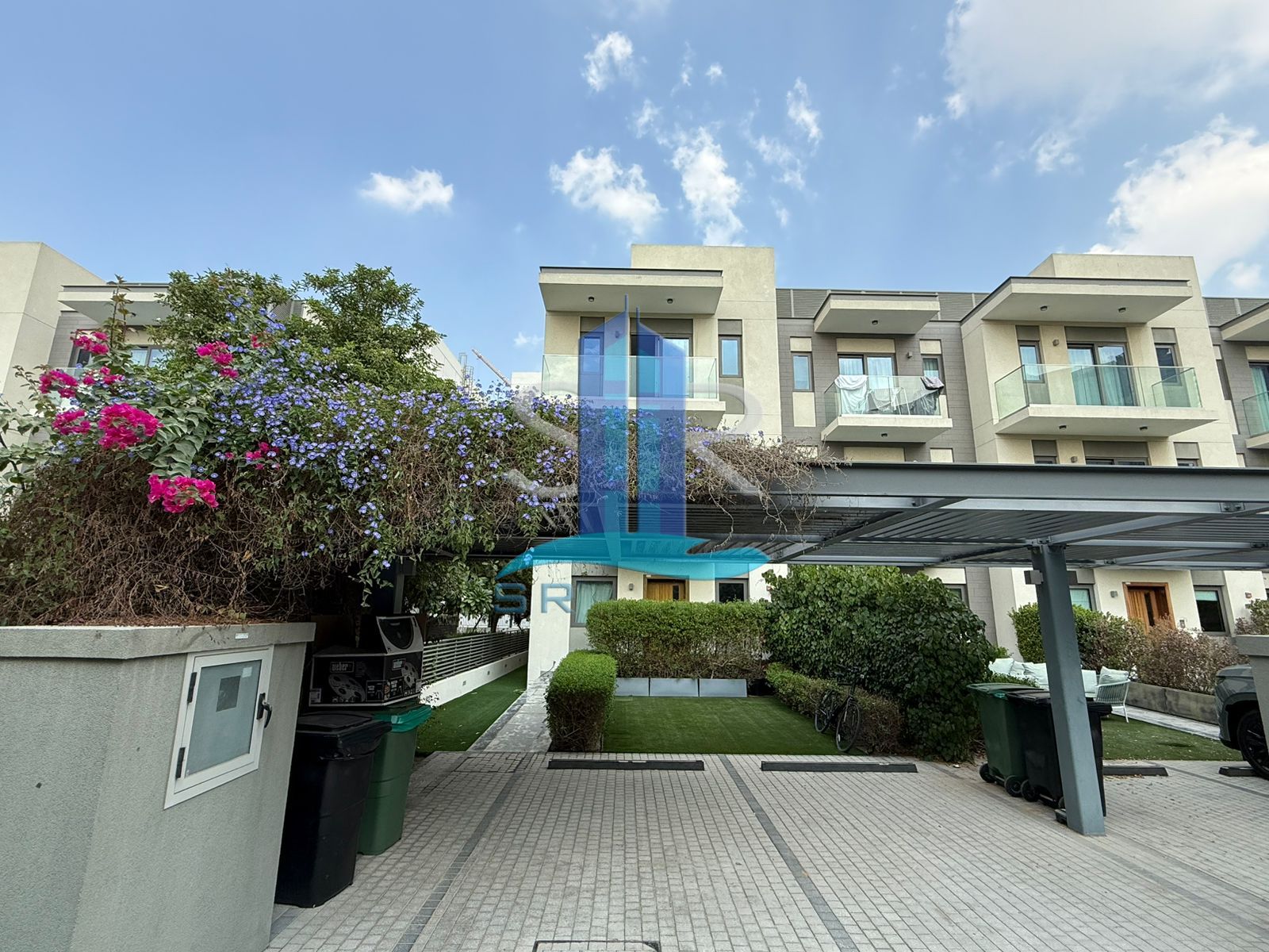 Luxury | Spacious | Furnished | Prime Area