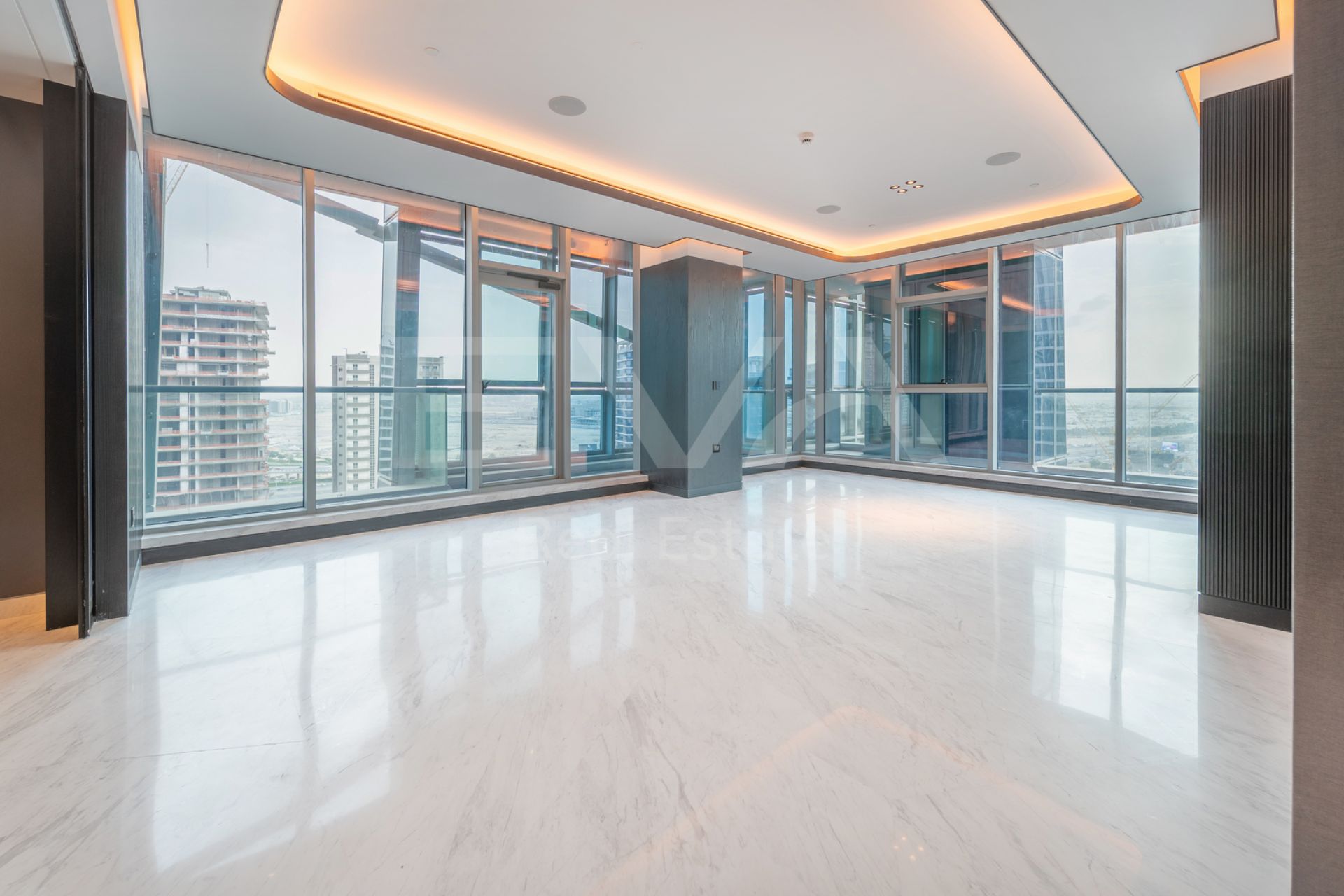 High Floor | Near Landmark | Metro and Bus Access