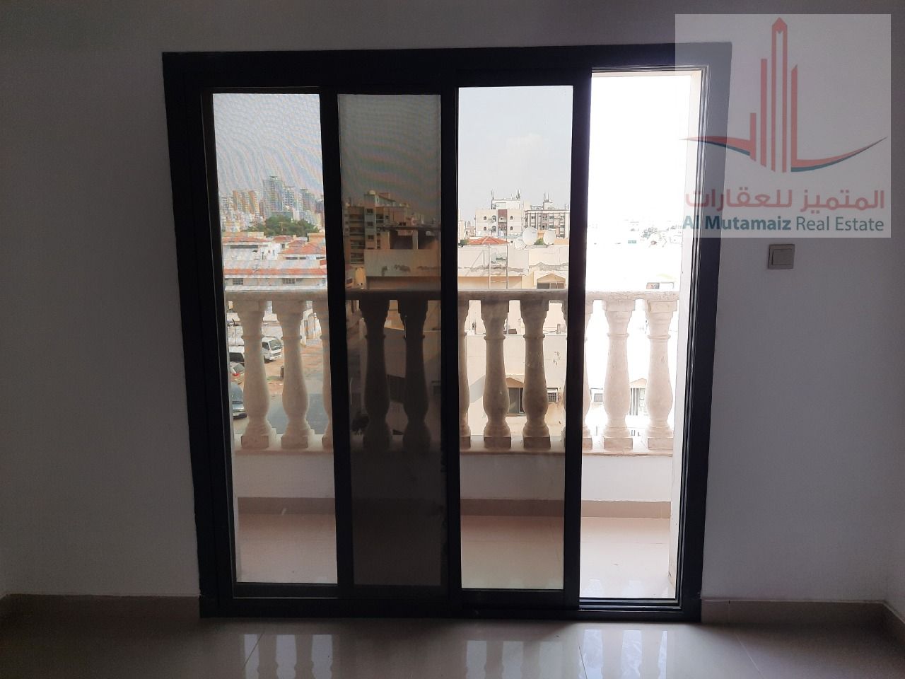 New building for sale in an excellent location near Kuwait Street. Excellent space. A great investment opportunity.