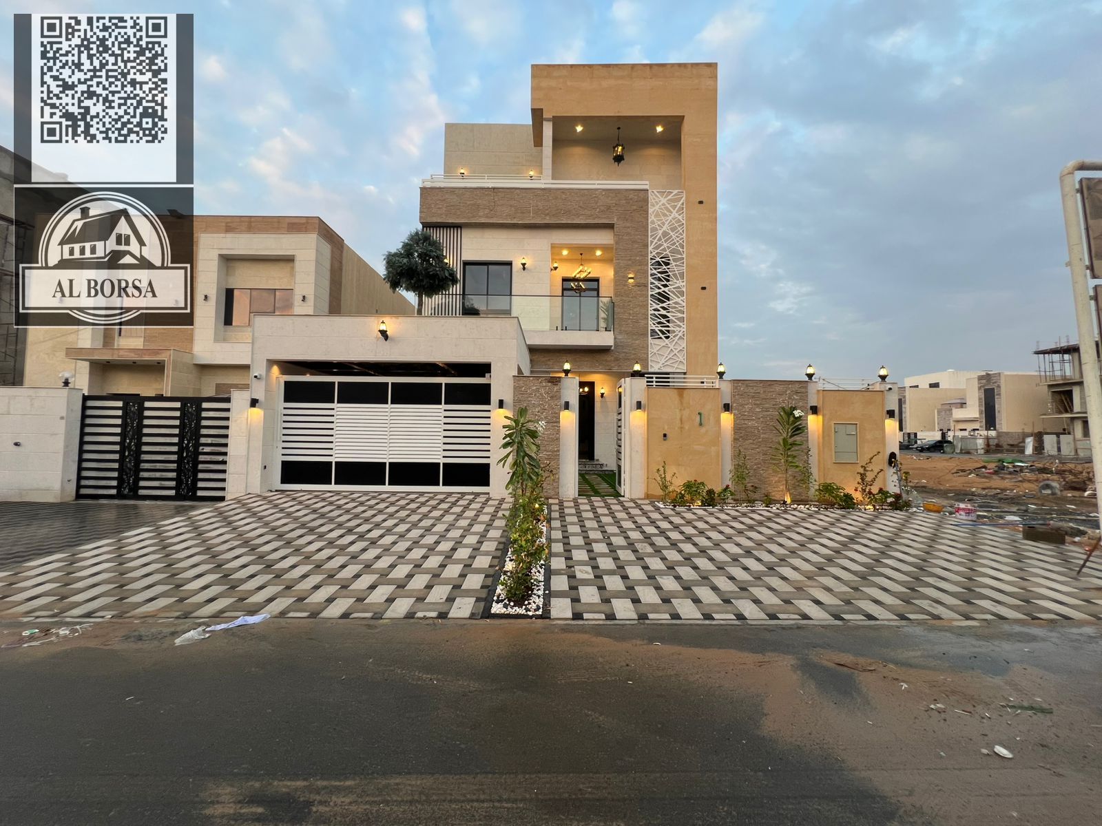 Villa for SALE in Al Helio, Ajman, corner unit - 5 master bedrooms, majlis and 2 living room