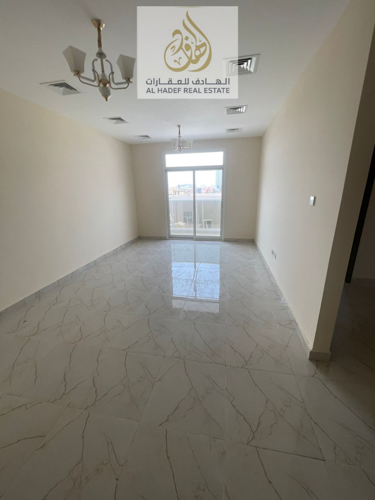 Two bedrooms, a living room, two bathrooms, and a storage room. Close to Sheikh Ammar Street. Open view. Second tenant. One of the most beautiful and