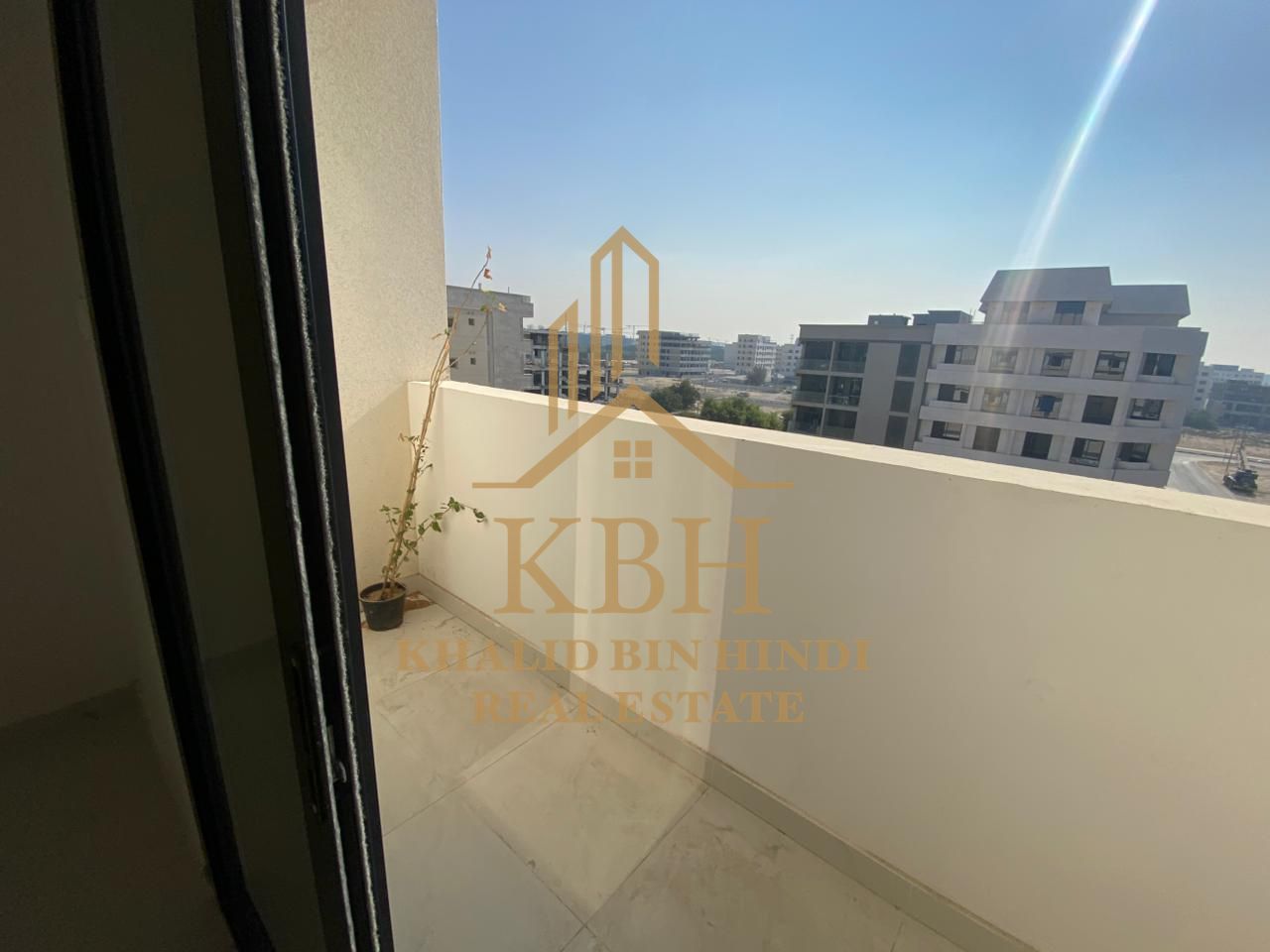Brand new luxury apartment for rent - 2 bedroom, hall & 2 balconies in Muwailih - Al Falah | First tenant | New building, prime location & hi