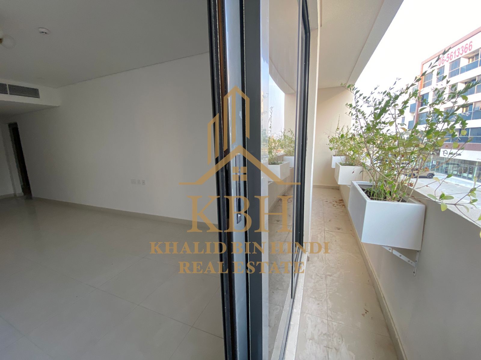 First Tenant – Luxury 1-Master Bedroom + Hall Apartment, Large Balcony, Central AC & Gas, Prime Location in Muweilah – Al Falah