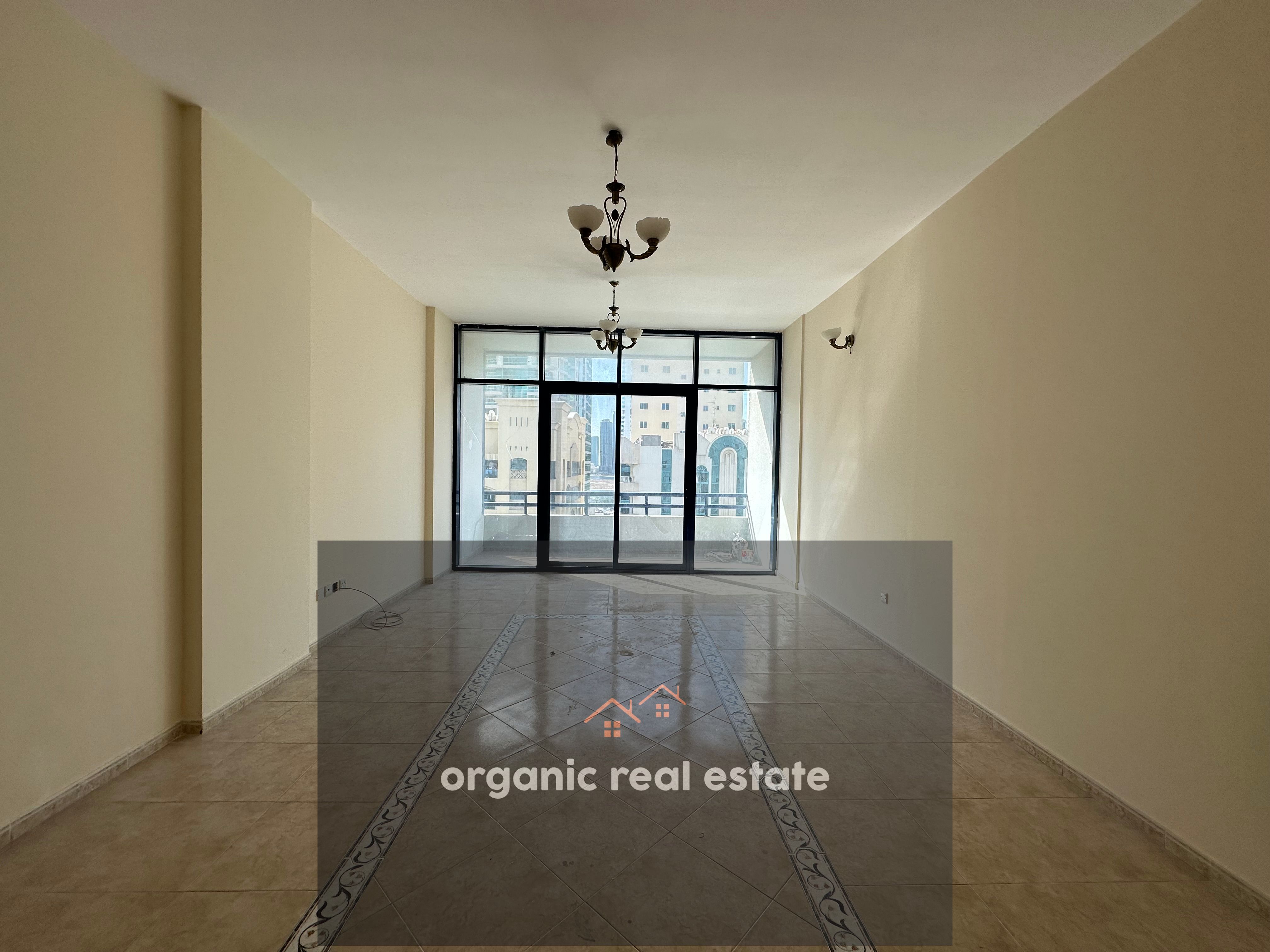 Ac Free 3bhk with balcony Maid room + parky