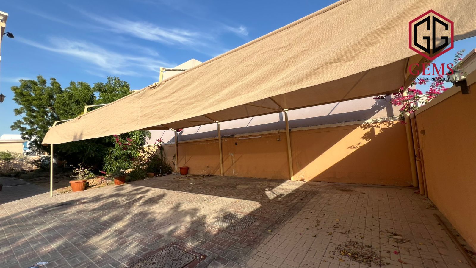 GROUND FLOOR VILLA | PRIME LOCATION | HUGE GARDEN