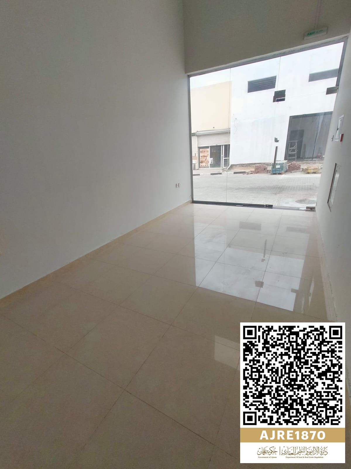 Commercial Shop for Rent in a High-Traffic Area
