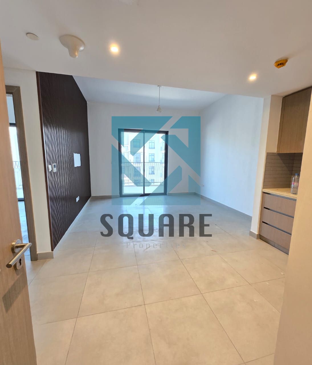 Luxury 1 BEDROOM - UNFURNISHED - Open View