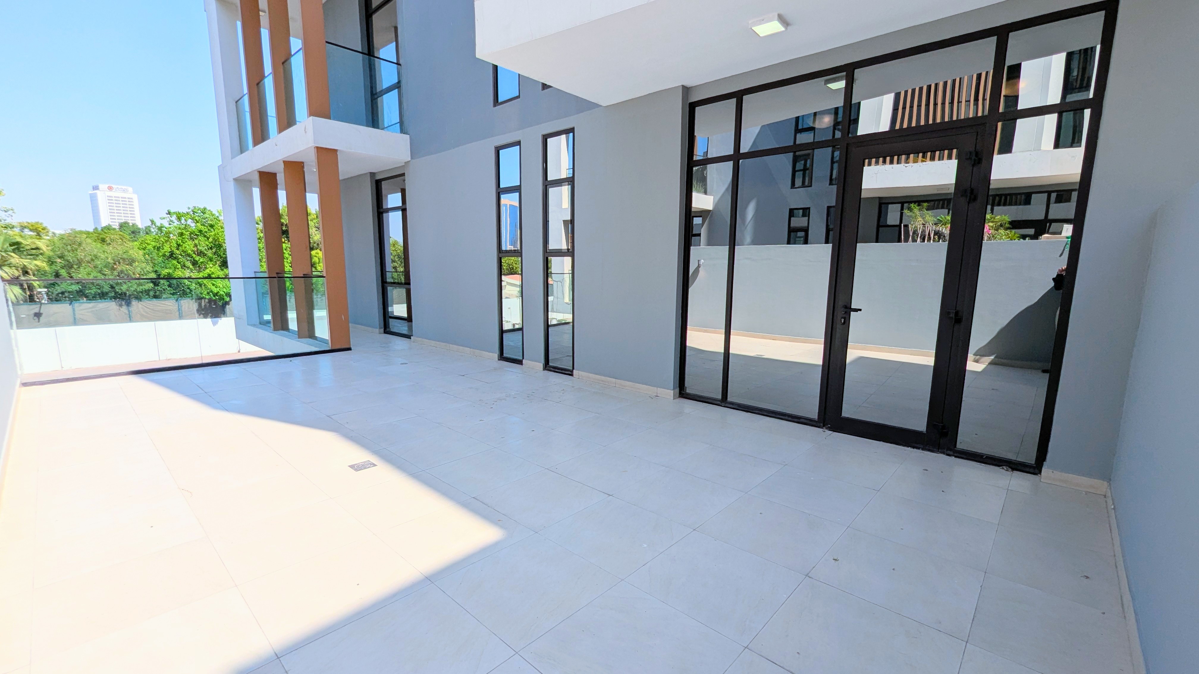 2 BHK |•| HUGE TERRACE |•| CHILLER FREE |•| MODERN FINISHING |•| CLOSE TO METRO