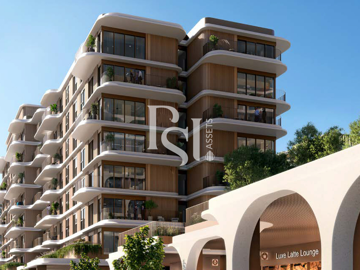 Luxurious Living | Balcony | Partial Sea View