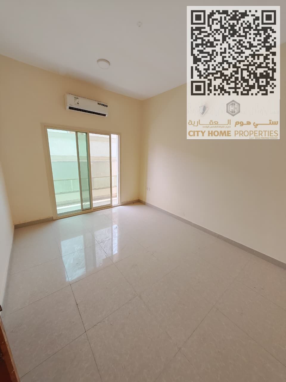 Spacious 2 Bedroom + Living Room with Balcony