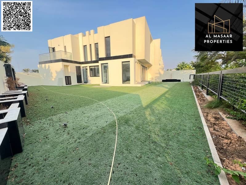 Corner villa, 6200 sq ft, price includes electricity, water, and air conditioning, ready for immediate occupancy.