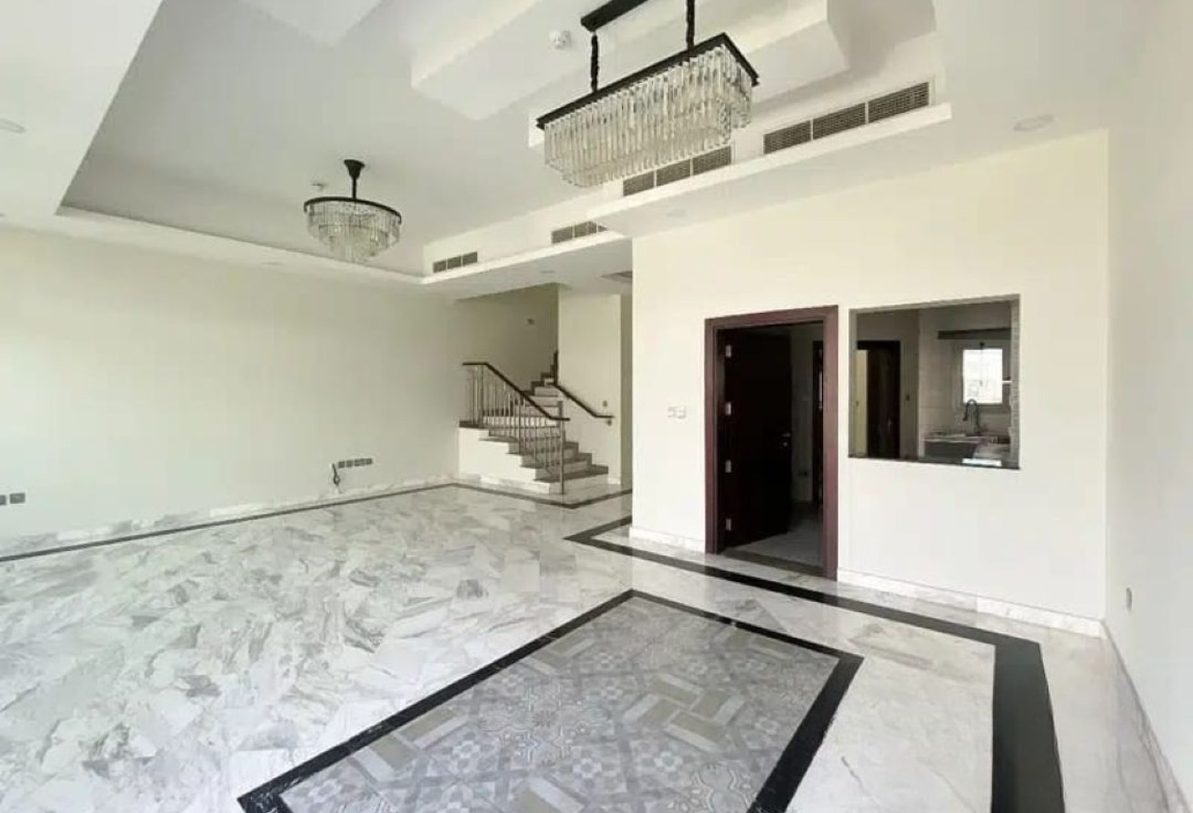SINGLE ROW | SPACIOUS LIVING | PERFECT FAMILY HOME