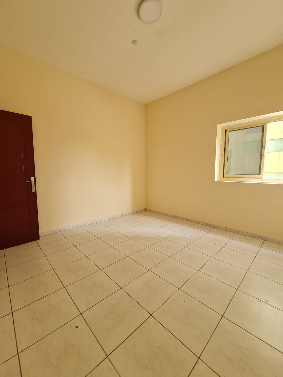 Rent a family 2BHK with 2 bathrooms in Al Nabaa for AED 32,000. Clean apartment near public transport and all essential services.