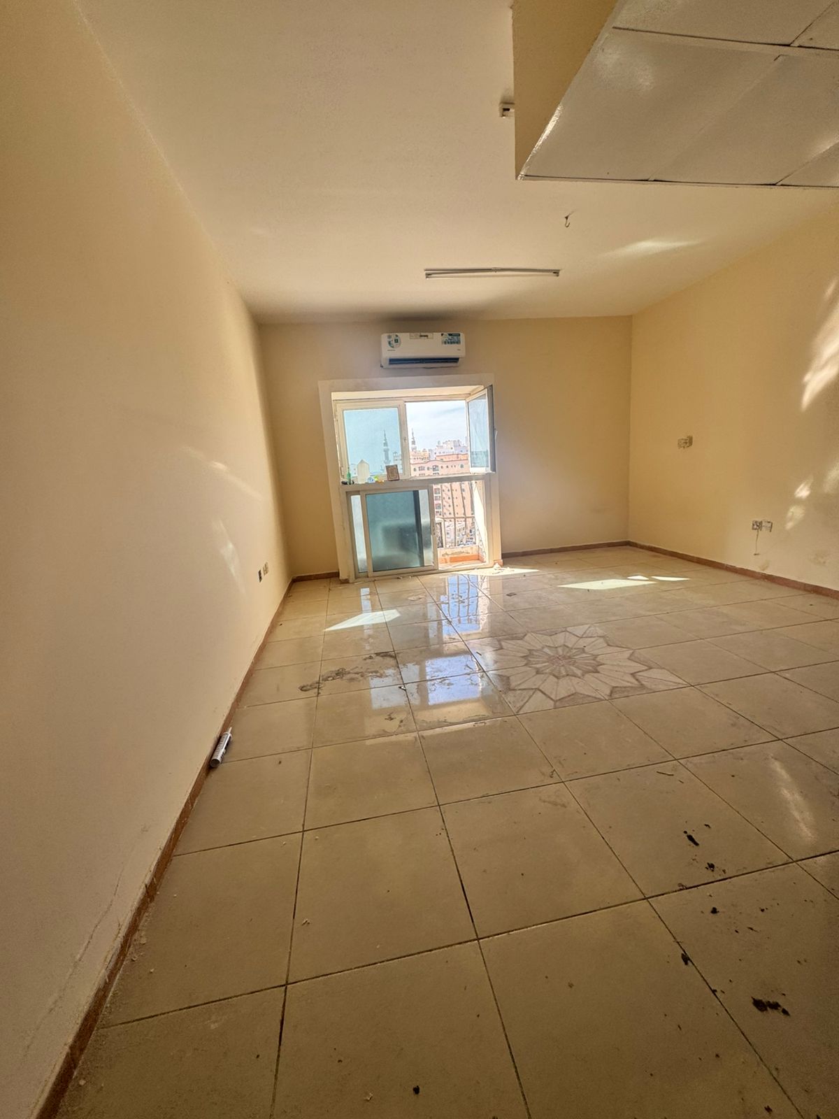 Family studio in Al Qulaya, Sharjah, spacious and well-located near Al Buhaira Corniche, with easy access to Ajman.