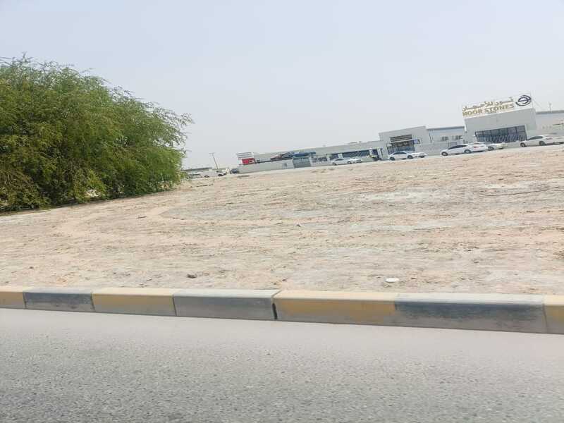 Land for sale in Al-Naba'a area, measuring 8915 square feet, currently rented with parking.