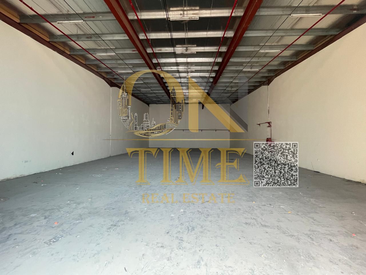 A vibrant, continuously growing area, enhancing the future value of the warehouse/Easy access to main streets, commercial and industrial areas/Large s