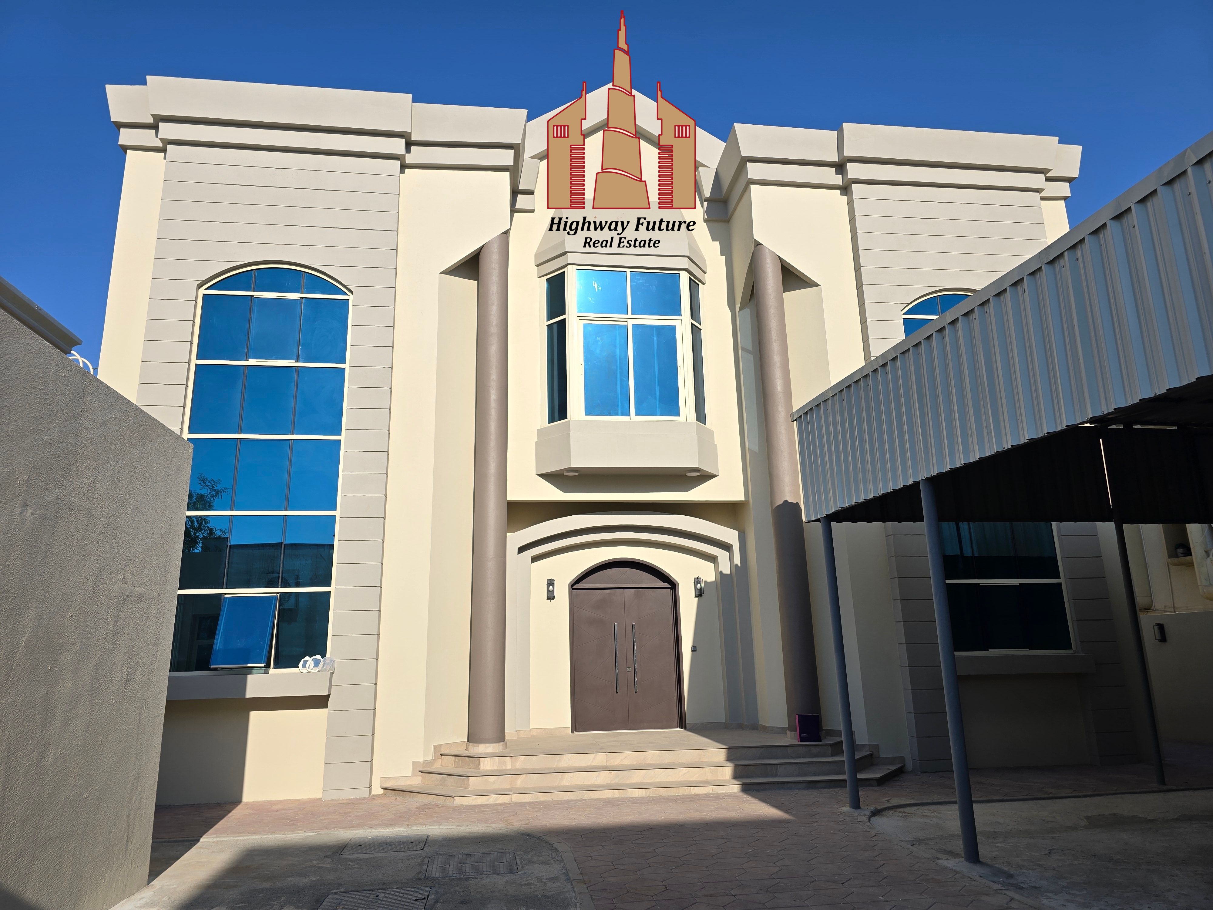 Like brand new luxury modern 5 bedroom villa near beach 2 hall Majlis Maid room parking Central Ac 165k