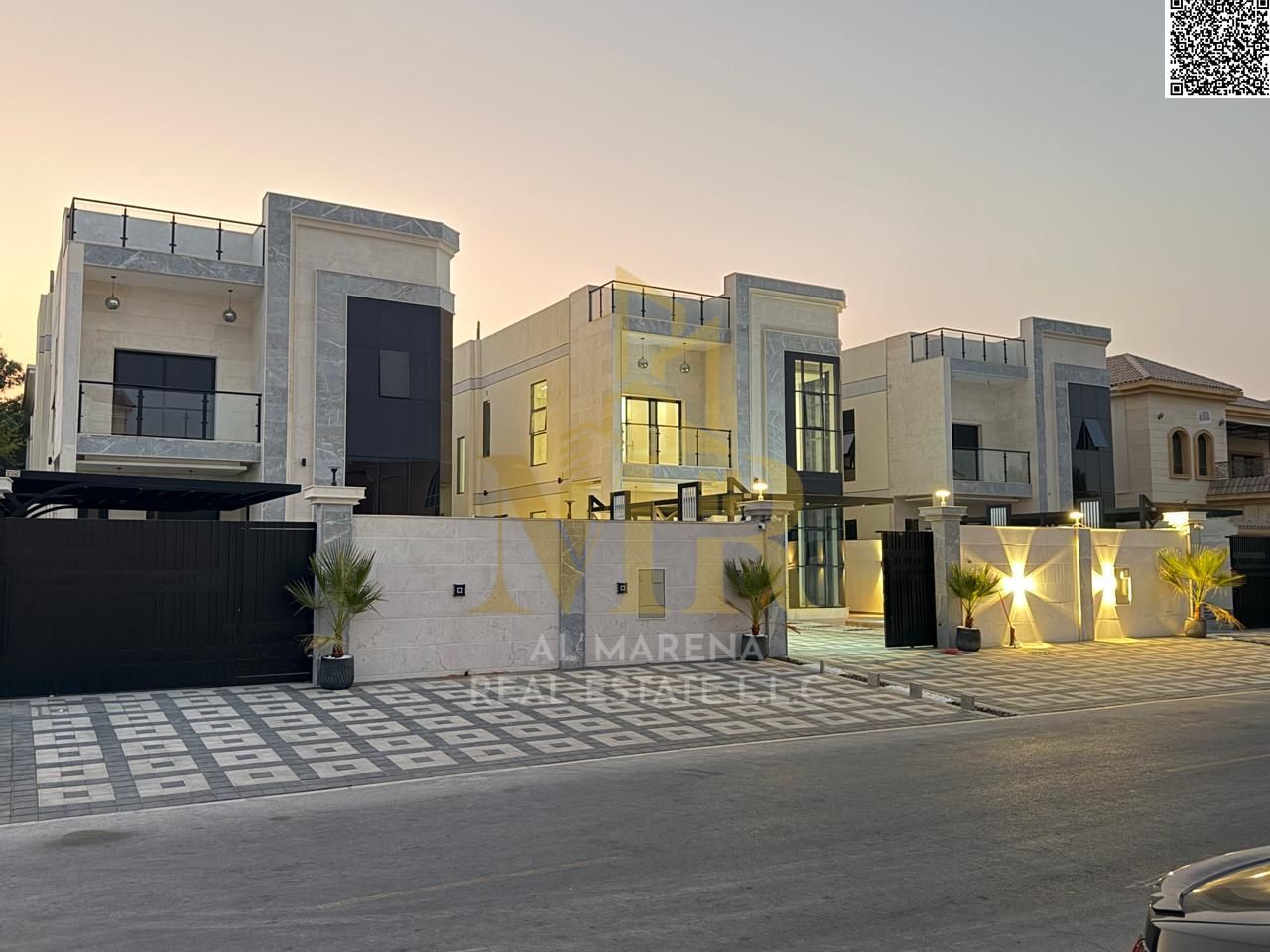 Two adjacent villas | Prime location | 5 master bedrooms | Swimming pool | Freehold ownership
