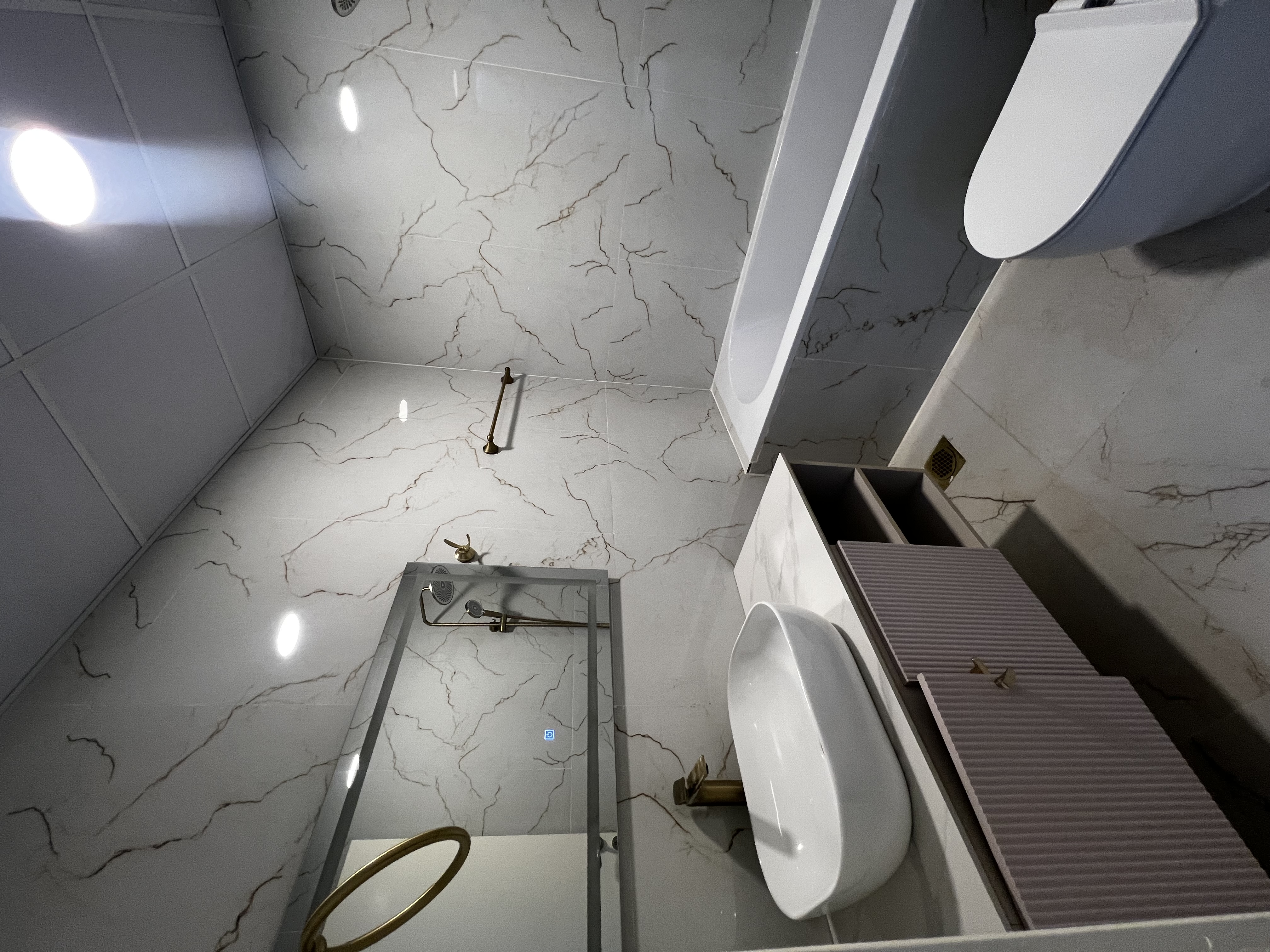Modern 1 BR Haven in Lilies Tower