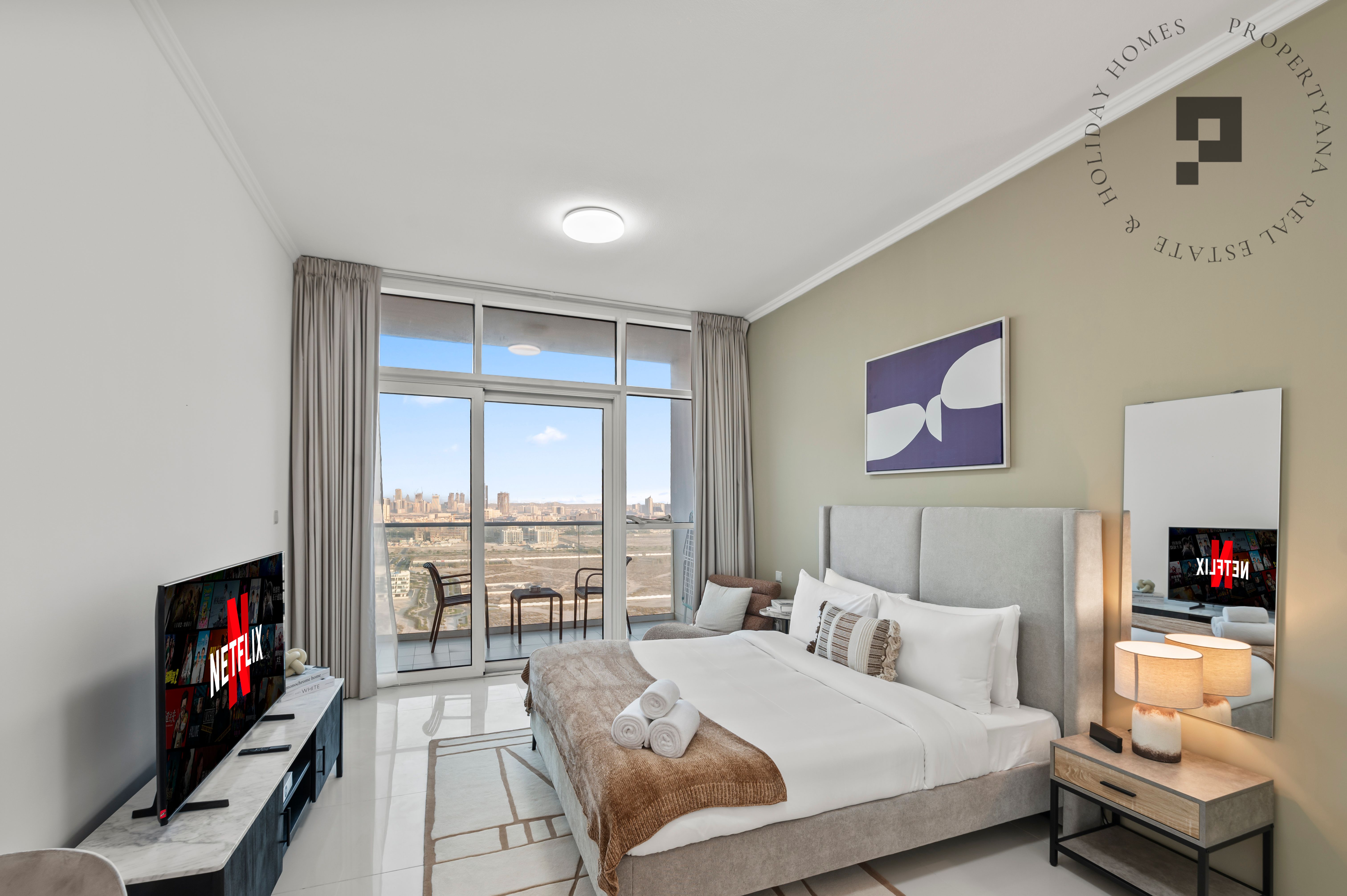 Stylish High-Floor Studio I Damac Hills Carson