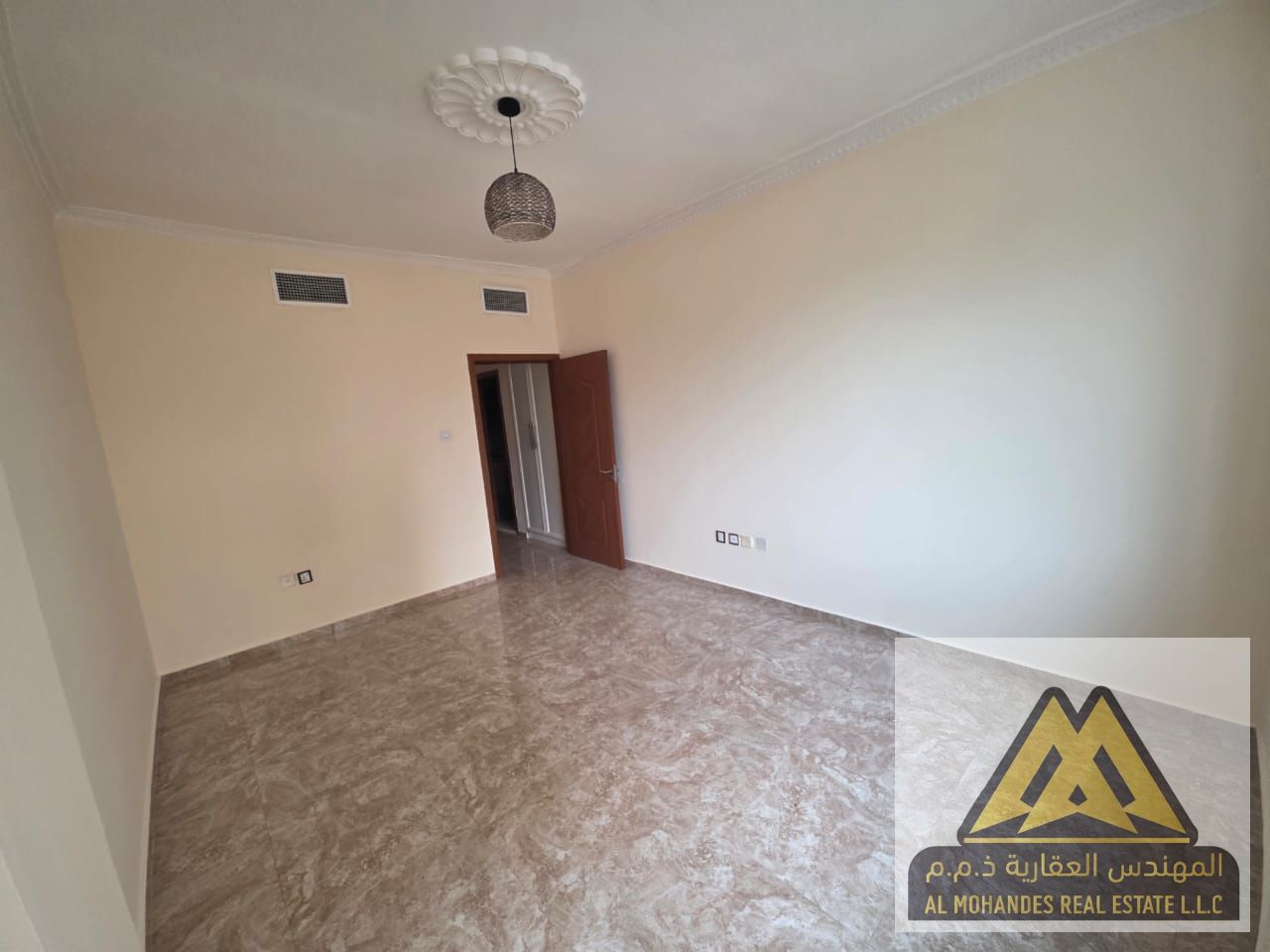 Second occupant | Central air conditioning | Excellent space | Good finishing