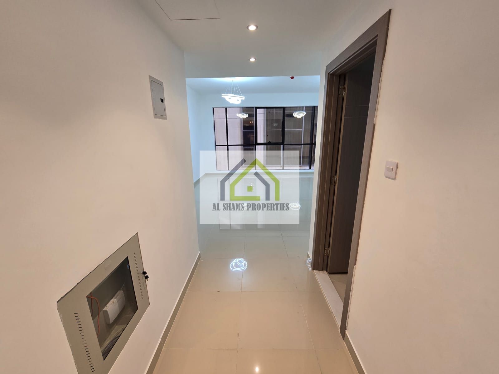 1 Month Free ! Like Brand New 2Bhk - 63K ! Balcony + Wardrobes + Parking !