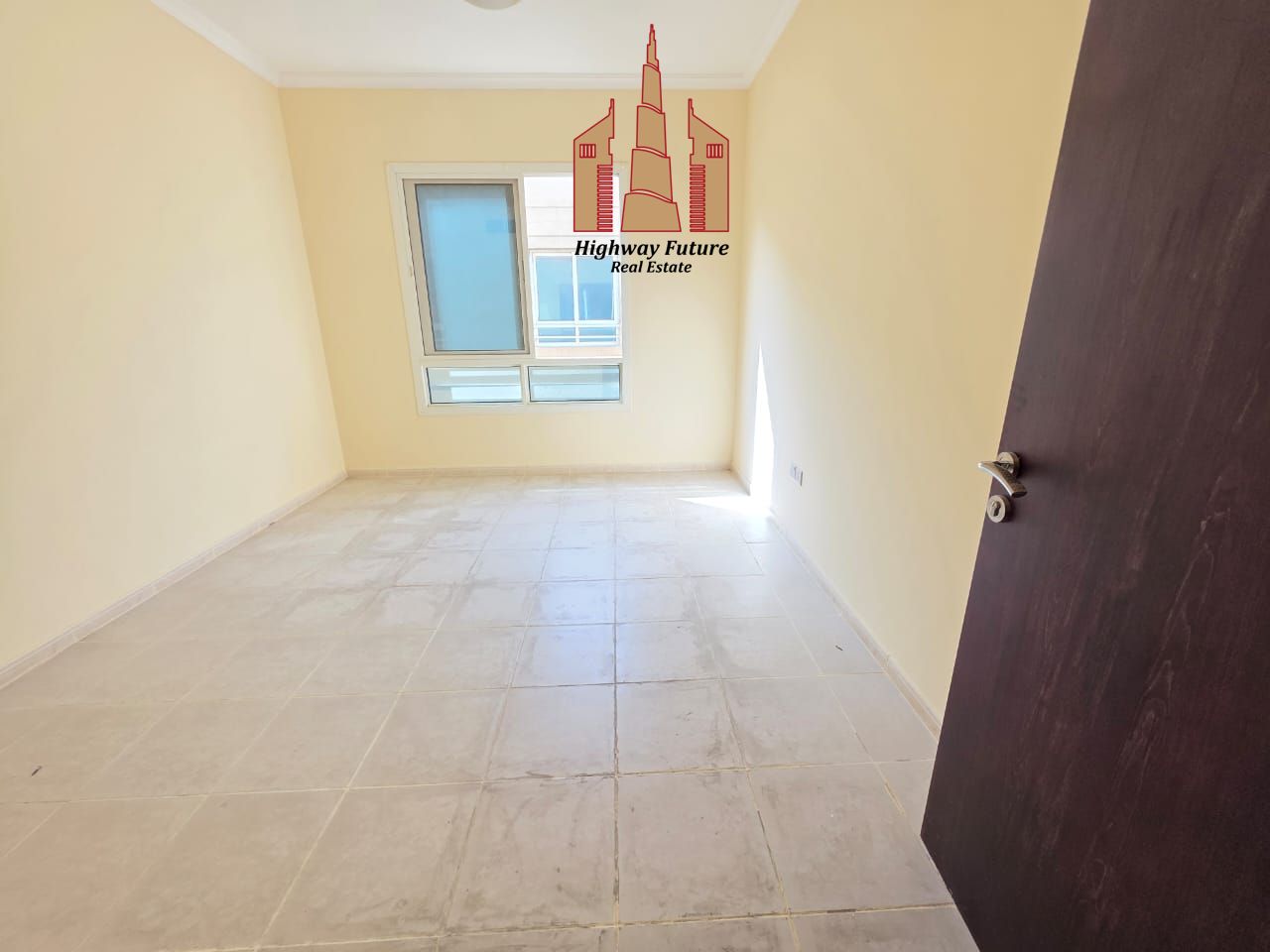 Closed To Park Spacious 1BHK Apartment With Balcony Only 38k