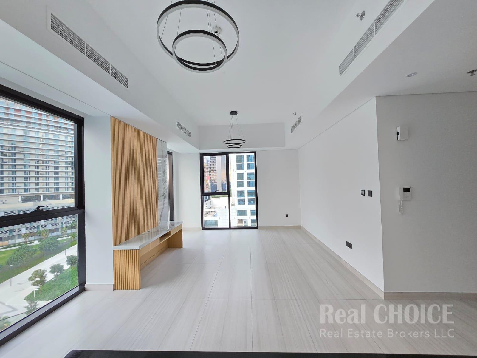 Skyline Living | Luxurious 3BR | Prime Location