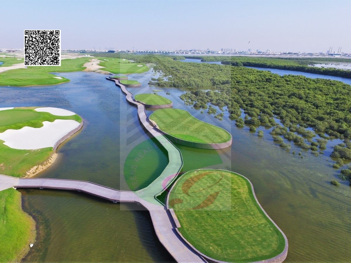 No Commission | Freehold | Near White Sandy Beach | Next to Golf Club