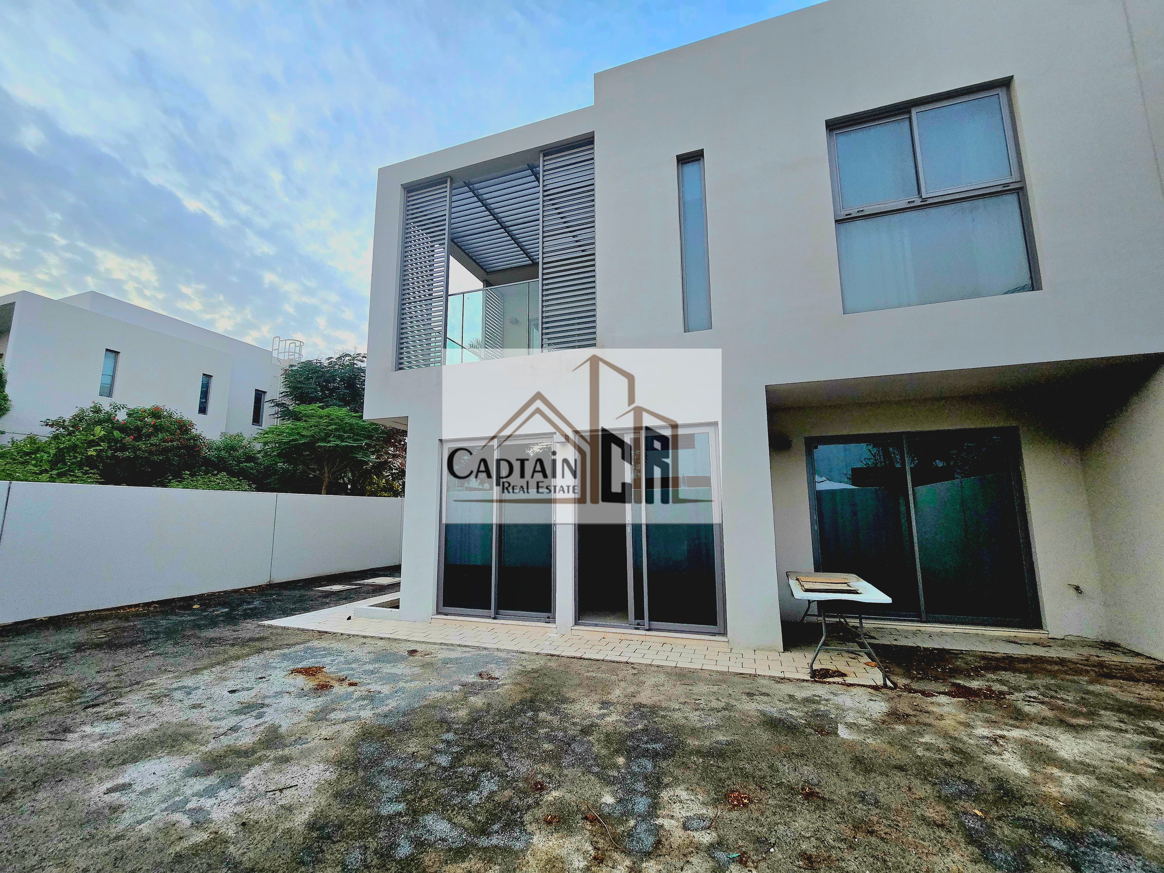 A Signature Corner Villa Experience | 4BHK Luxury Home with Private Garage & Expansive Garden in Al Lilac