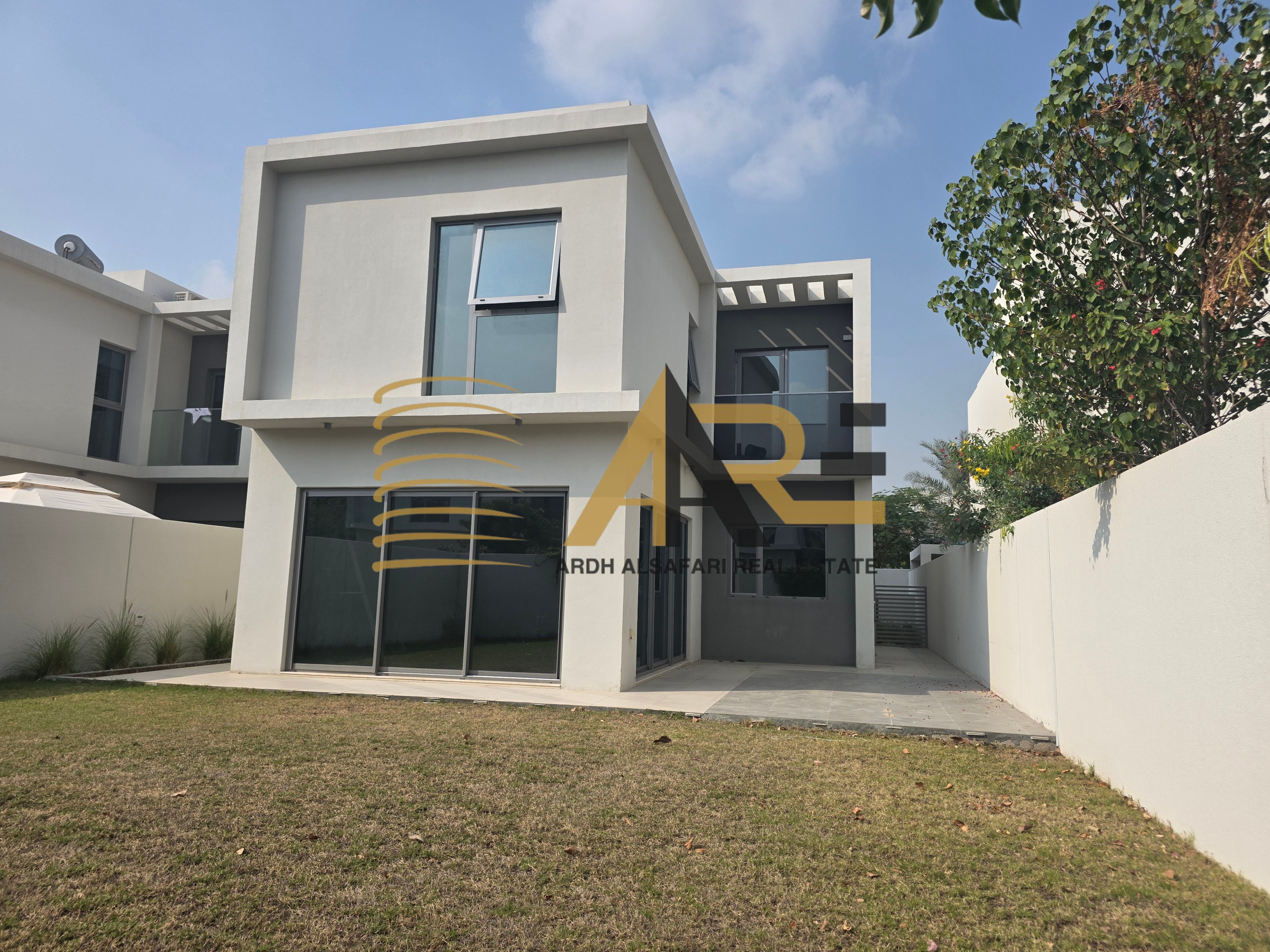 Luxurious Life Style 3BR Villa with Close kitchen in zahia Yasmin