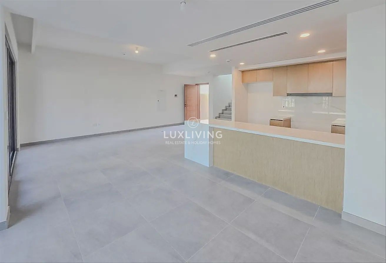 Single Row | Close to Park | Pool Access
