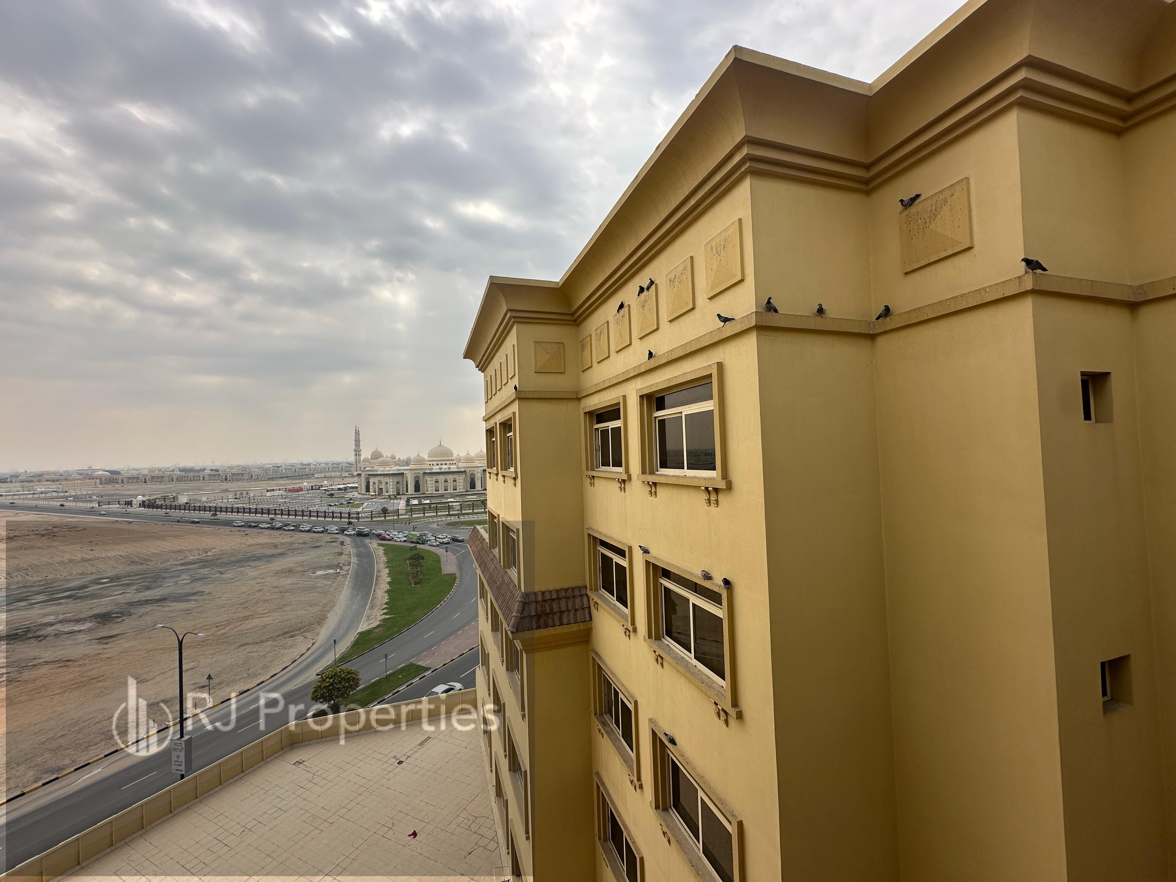 2 BR apartment - family building - coverd parking - close to school area - bright