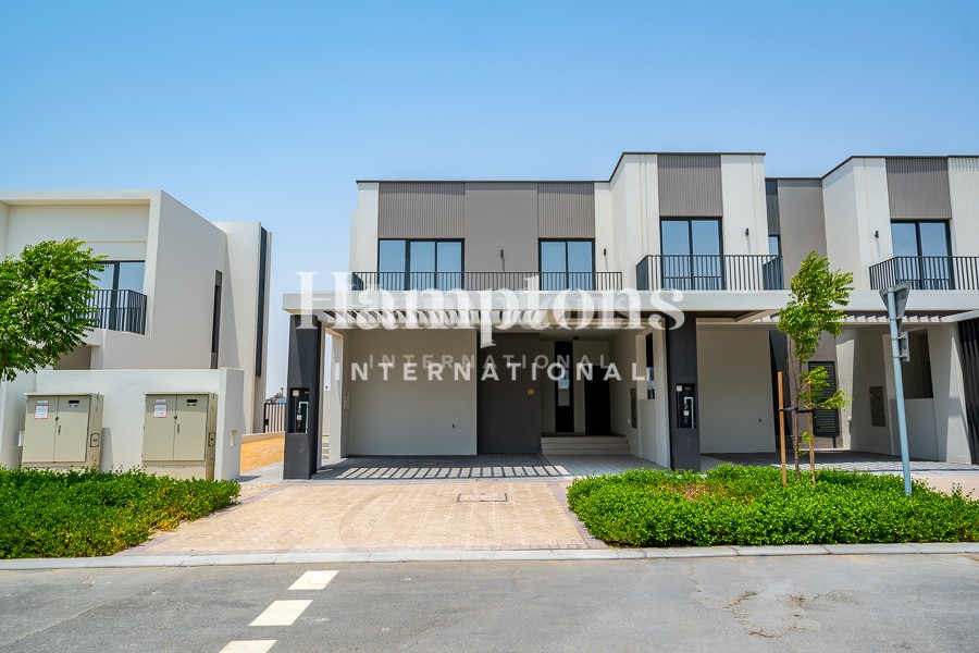 Corner Unit | Gated Community | Bright-Spacious