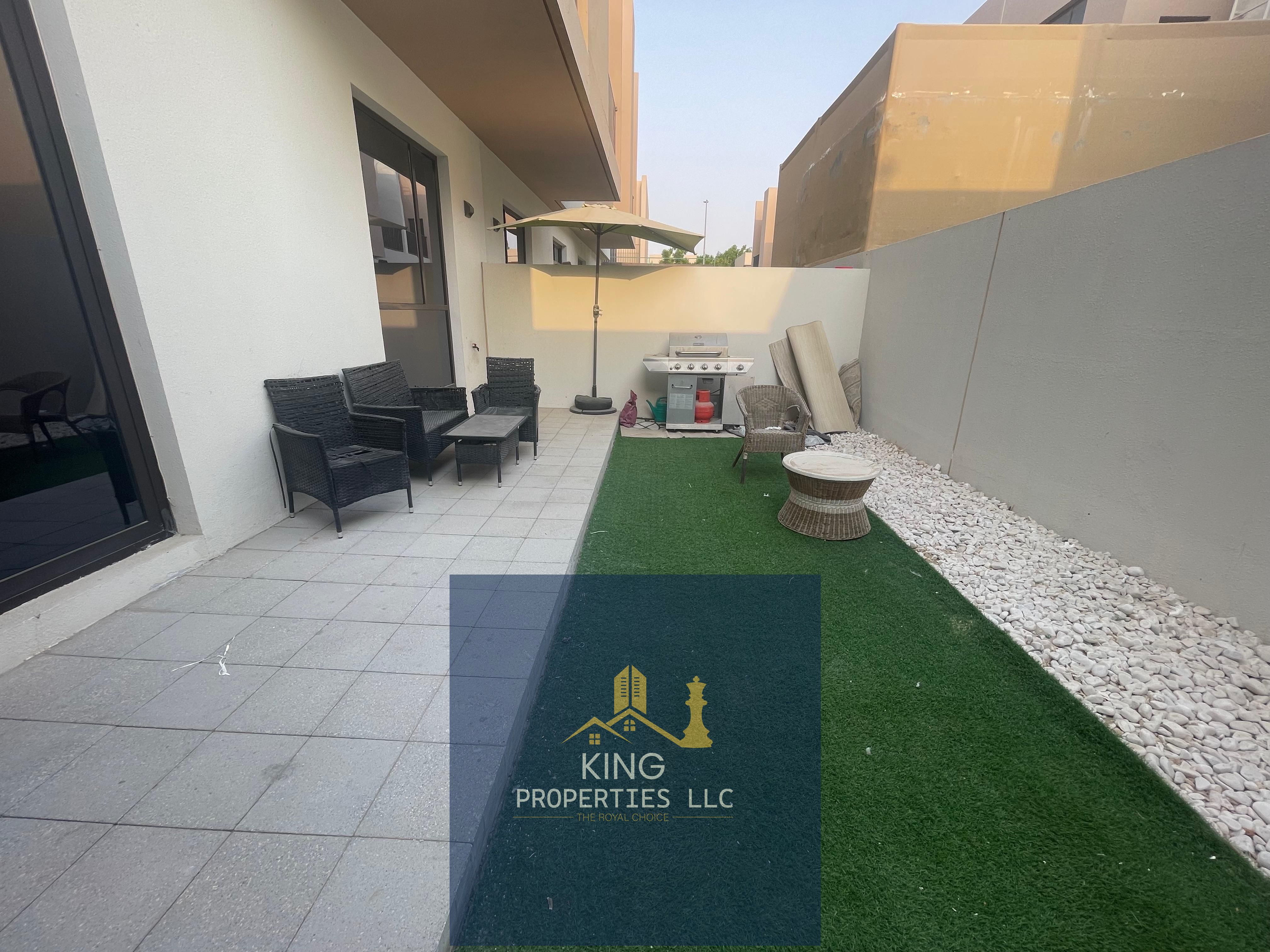 Luxurious 3 bhk Townhouse for rent