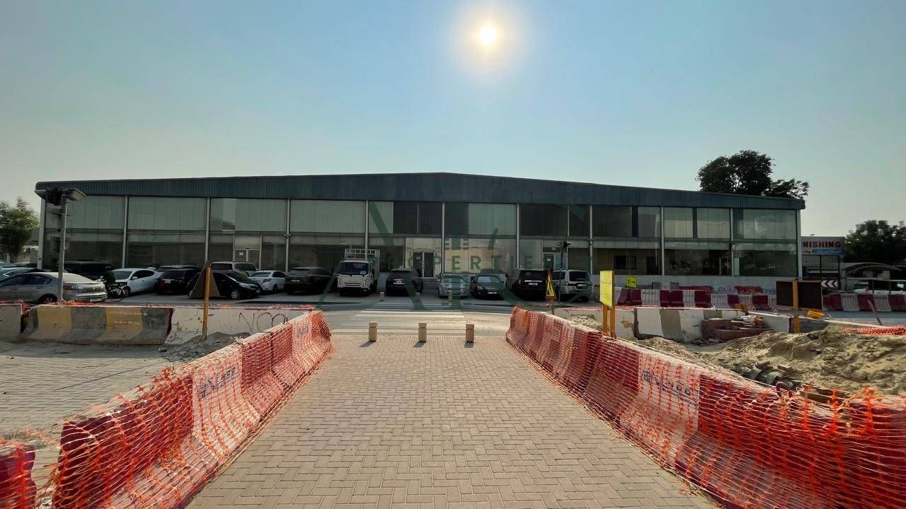 Large Office space | Spacious Layout | Prime Business Area