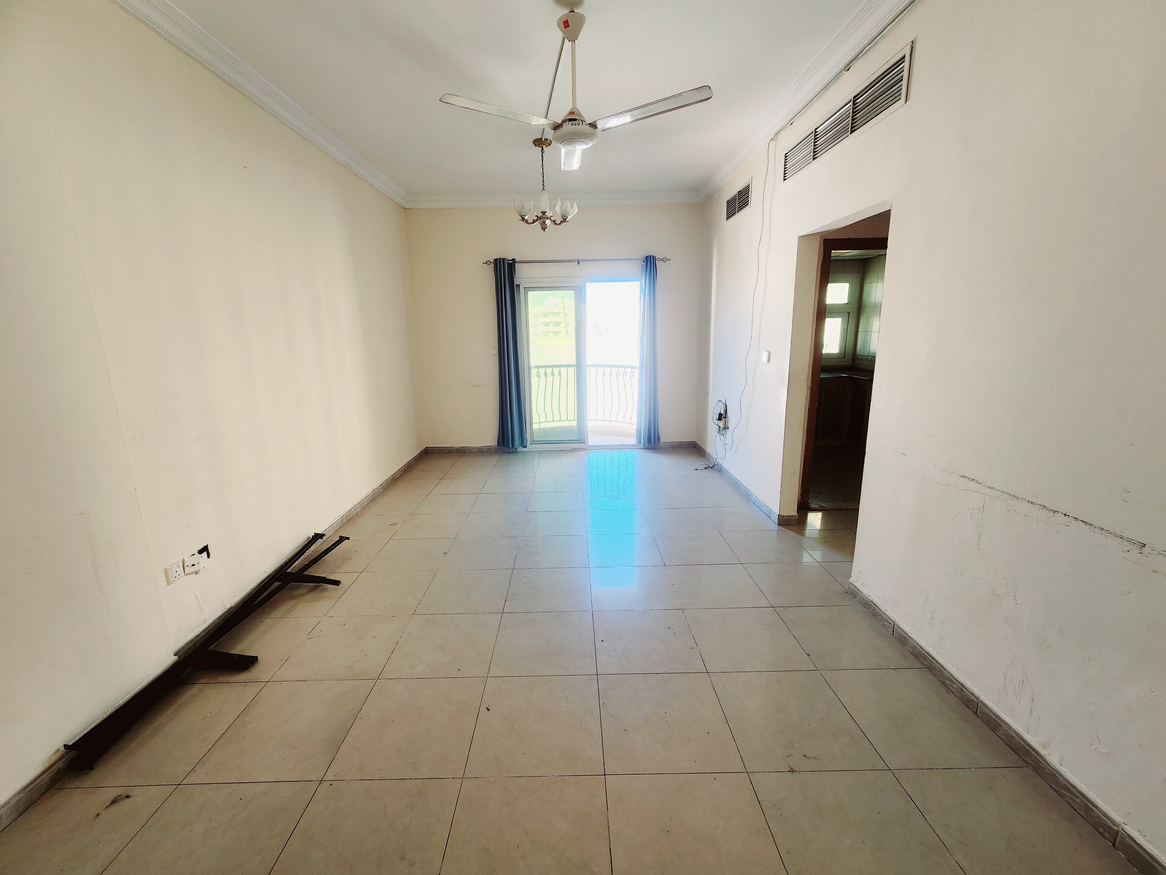 Luxury 2BHK 2 wasroom with balcony only 40k in sharjah Muwailah