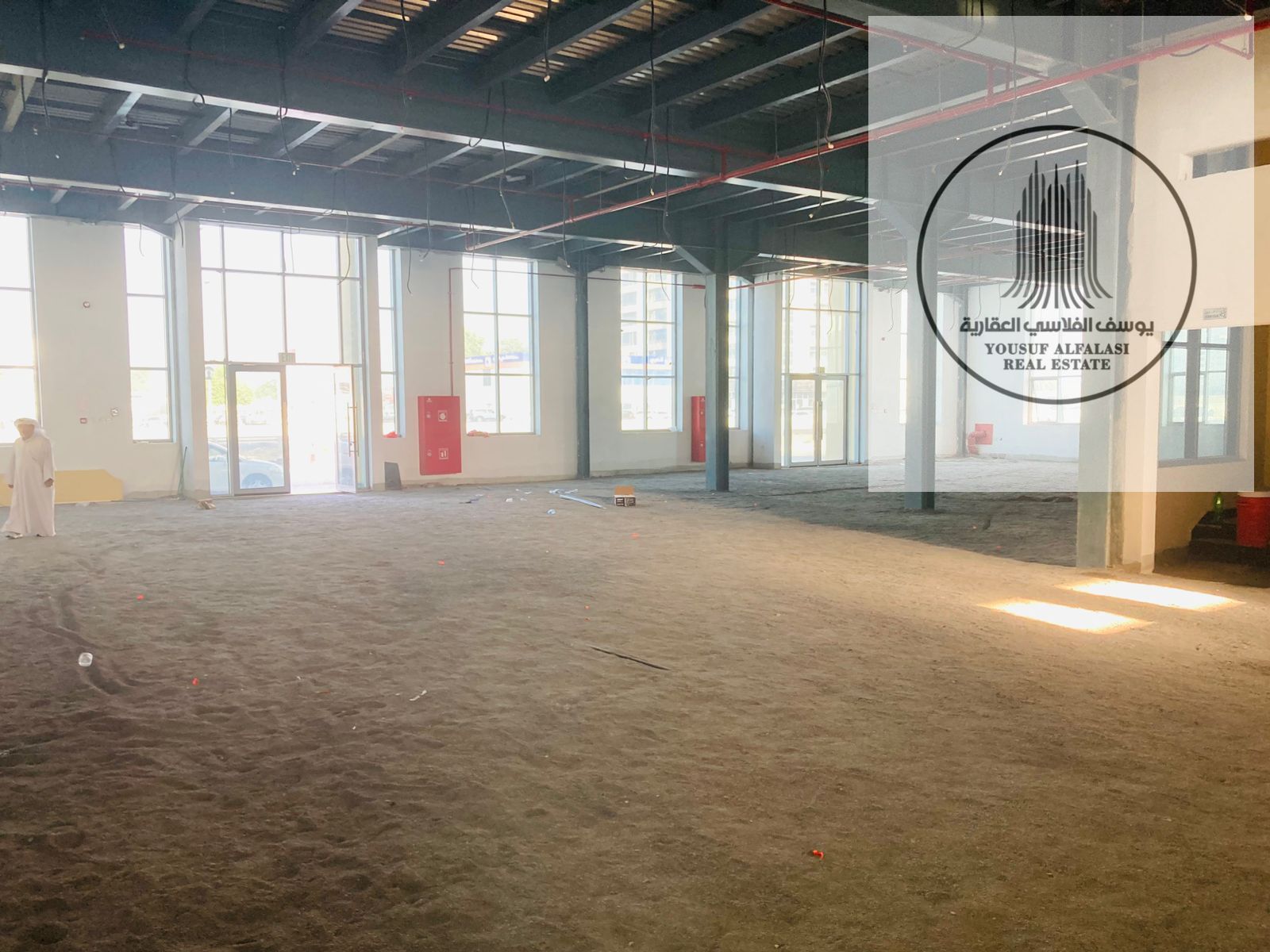 Showroom rent in UMM QUWAIN - 20000 SQ FT - 250 KW - Price 600000 AED