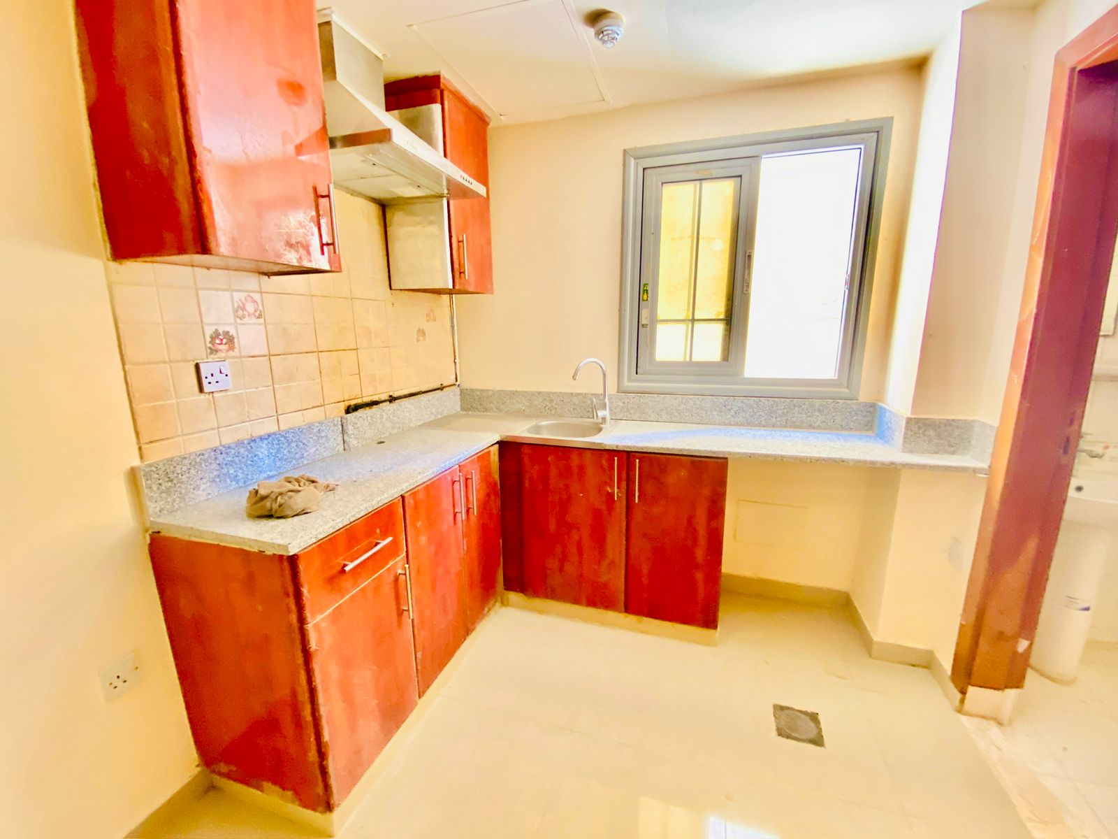 Amazing Offer studio available fully family building near Muwailha bus station only 20k Call Ahsan Ali