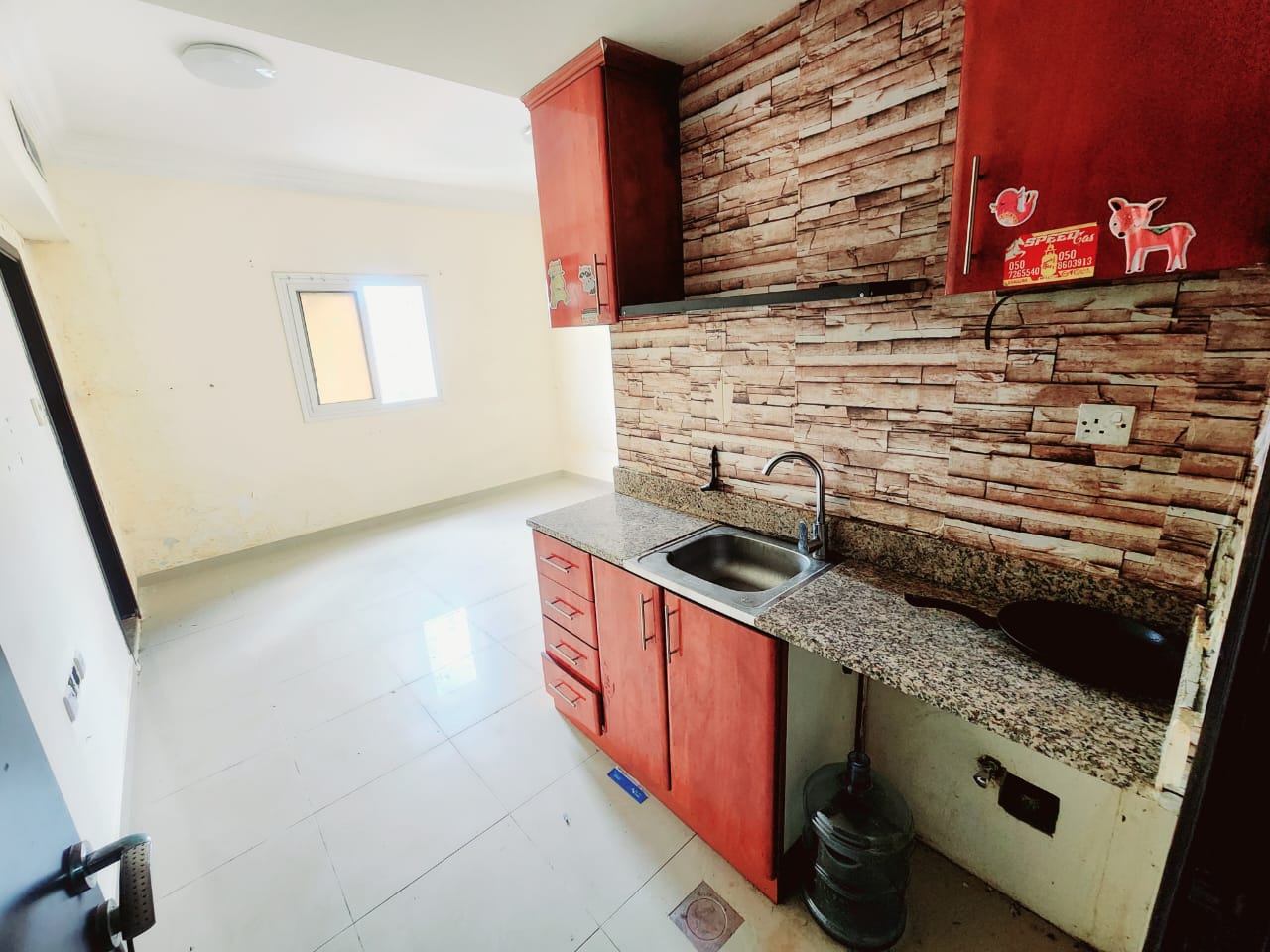 Separate kitchen studio available fully family building near Galaxy road said in Muwailha Sharjah Call Ahsan Ali